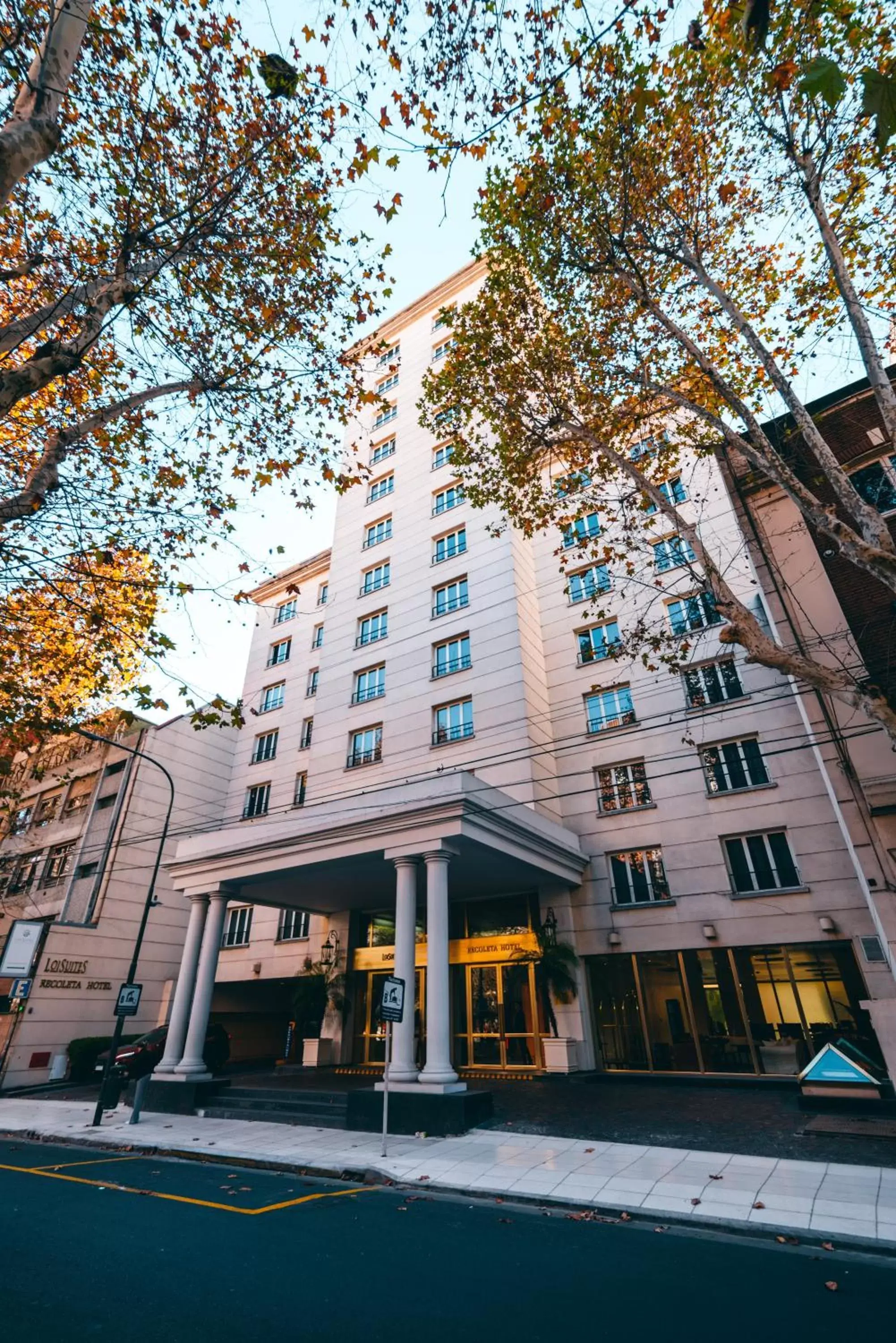 Facade/entrance, Property Building in Loi Suites Recoleta Hotel