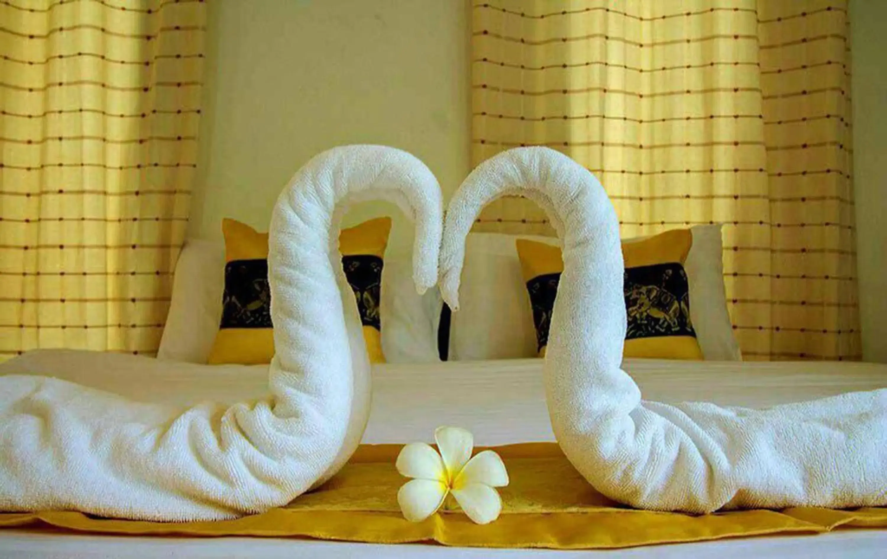 Bed in Pranburi Cabana Resort