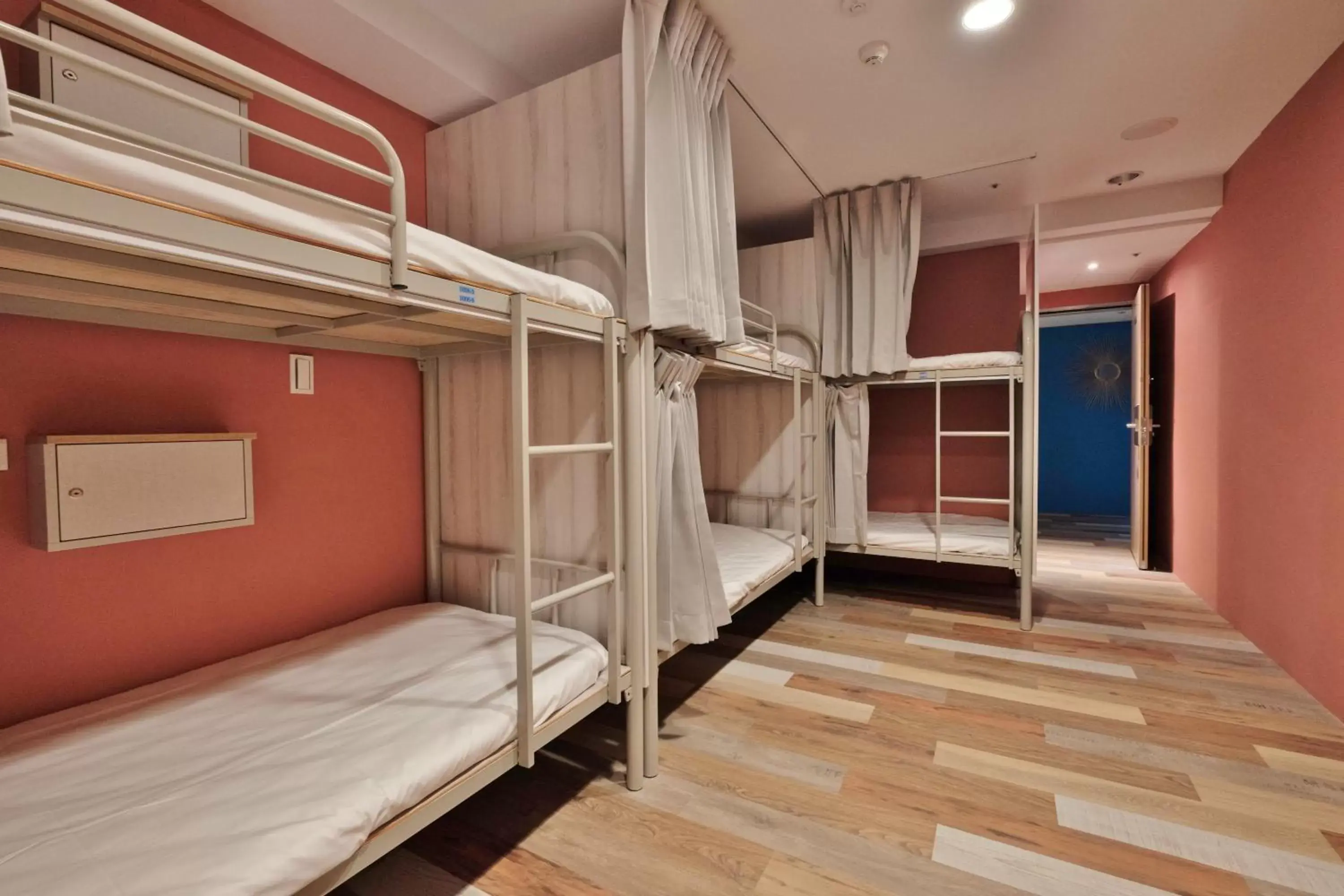 Photo of the whole room, Bunk Bed in Happy Inn
