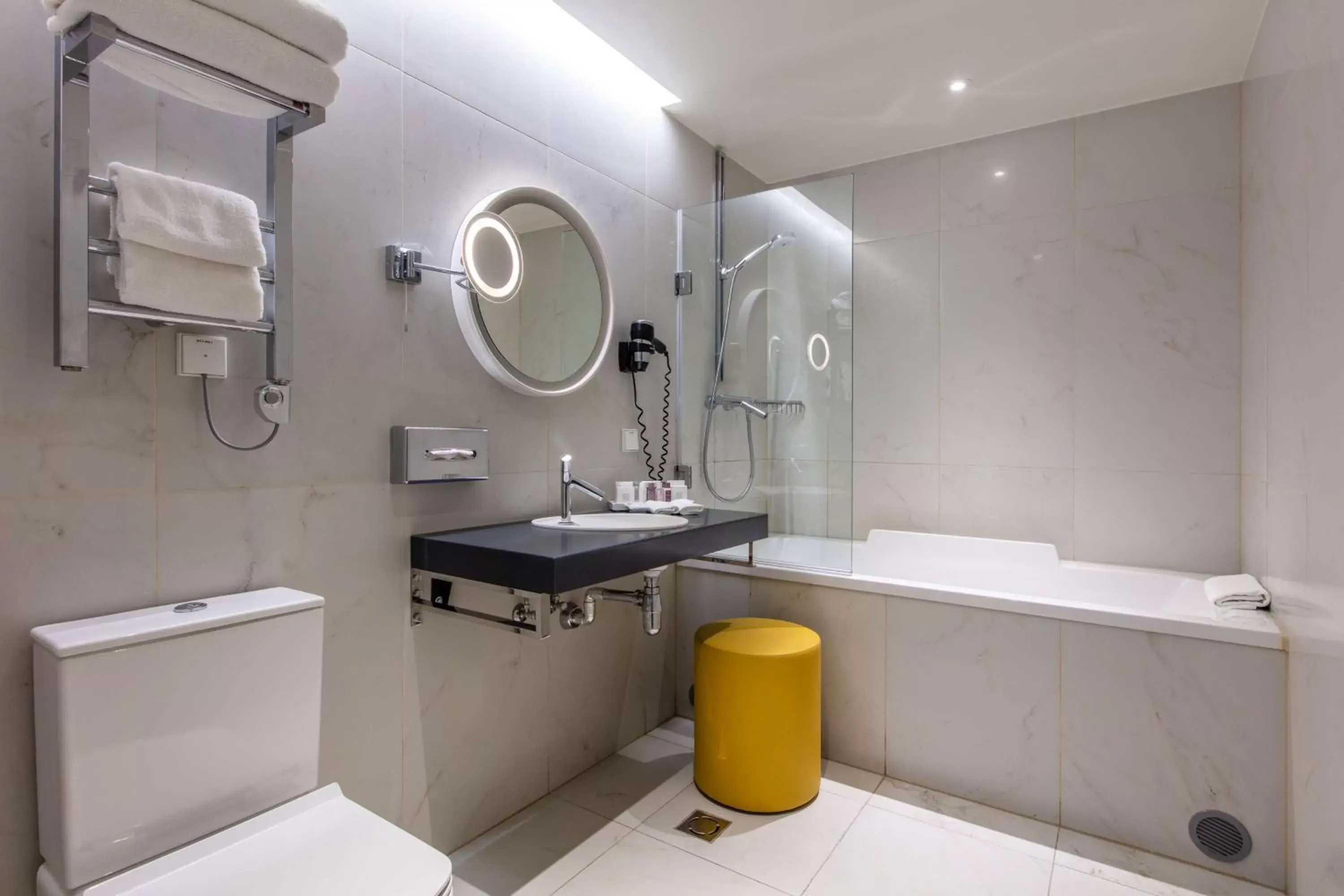 Bathroom in Palace Hotel Tallinn, a member of Radisson Individuals