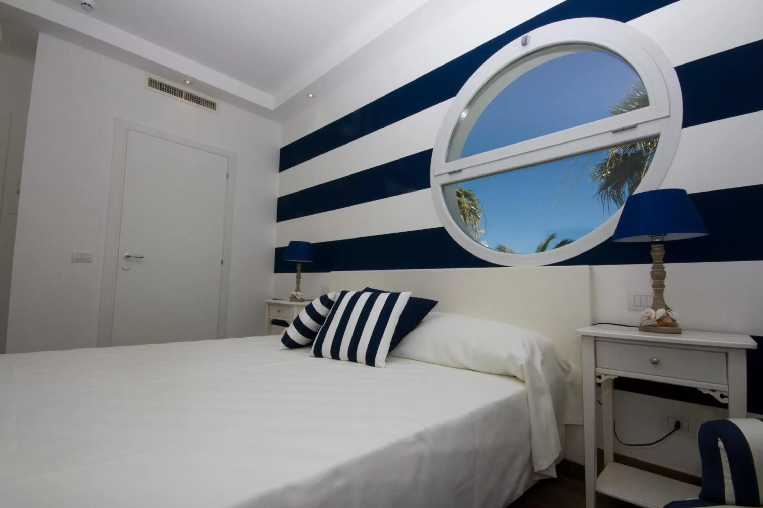 Bedroom, Bed in Hotel Nautilus