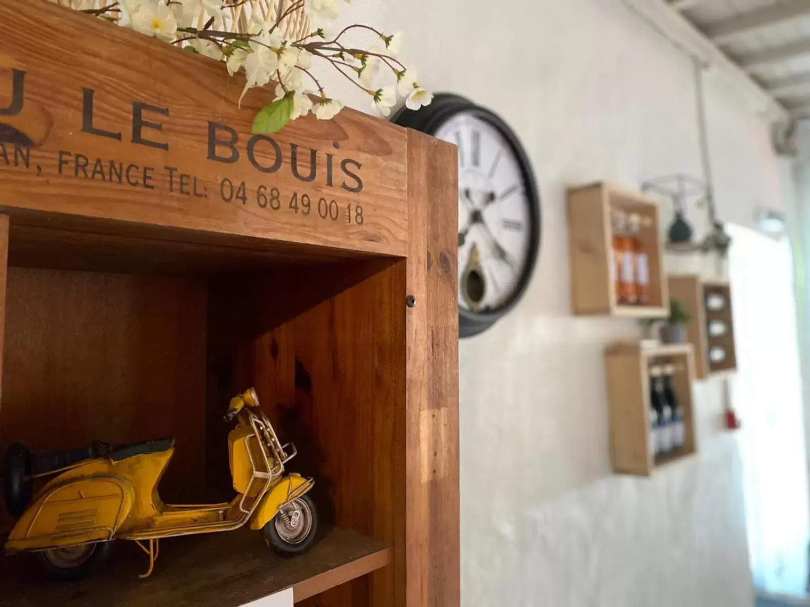 Restaurant/places to eat in Château le Bouïs