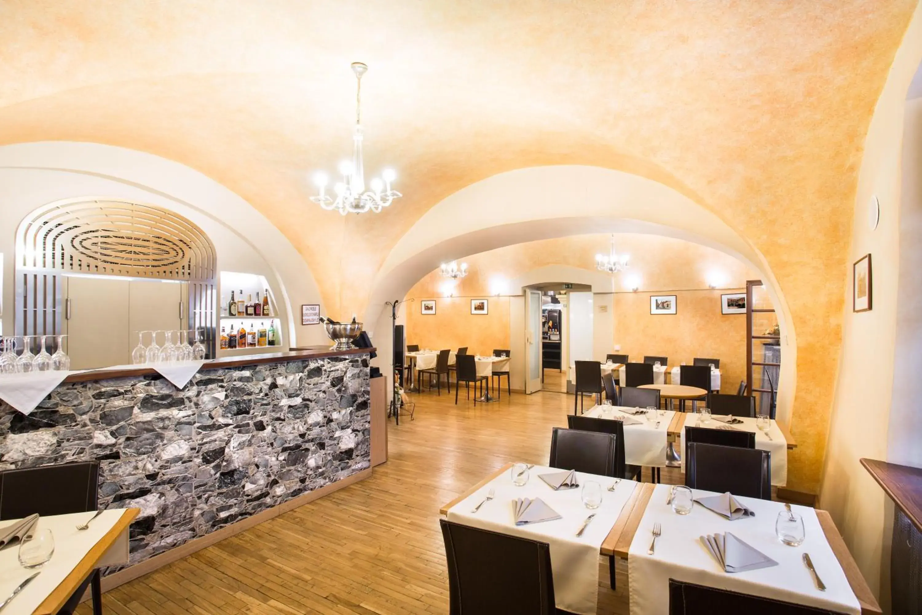 Restaurant/Places to Eat in Hotel Elite Prague