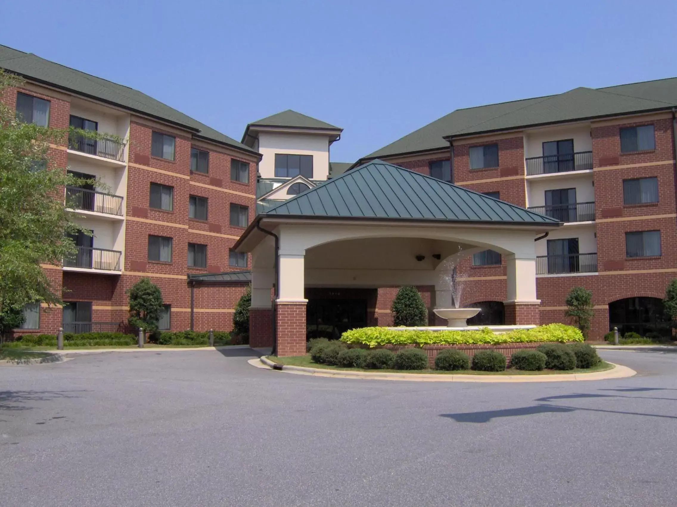 Property Building in Courtyard by Marriott Hickory