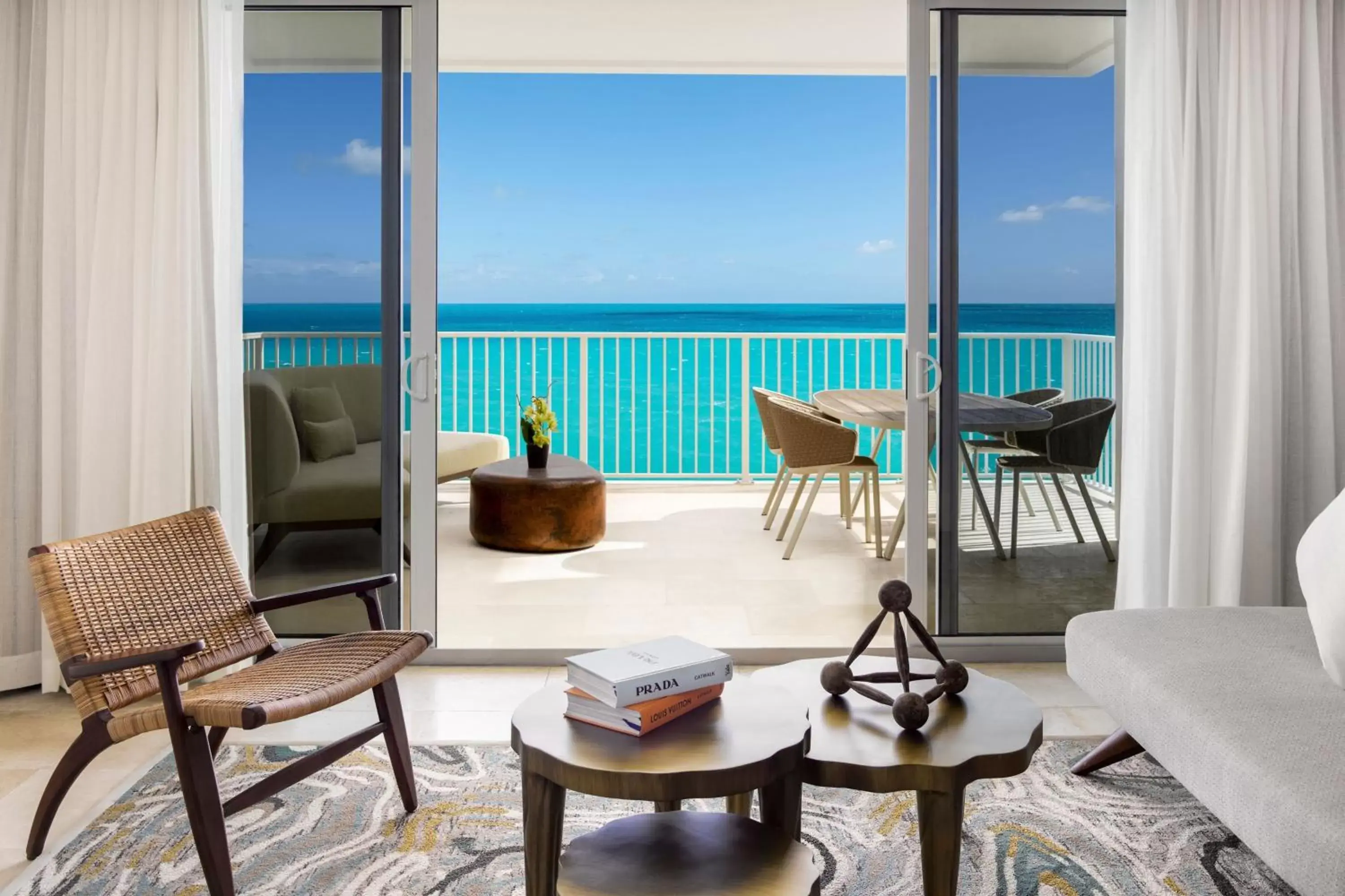 Living room, Sea View in The St Regis Bermuda Resort