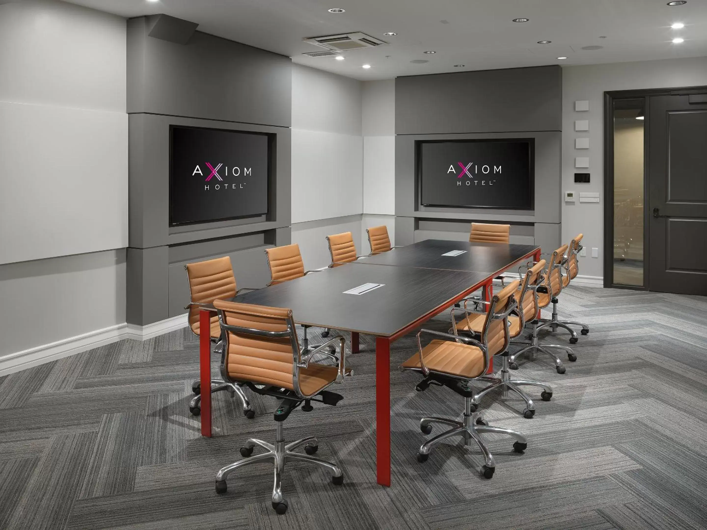Meeting/conference room in Axiom Hotel