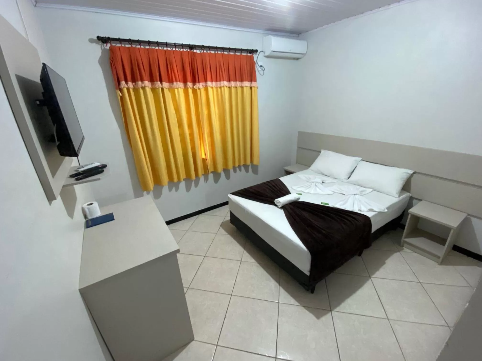 Bed in Hotel Panorâmico