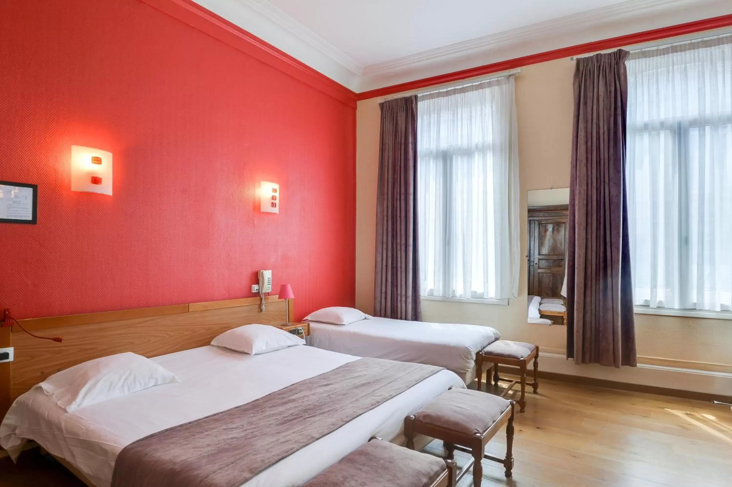 Bedroom, Bed in Brit Hotel Notre Dame