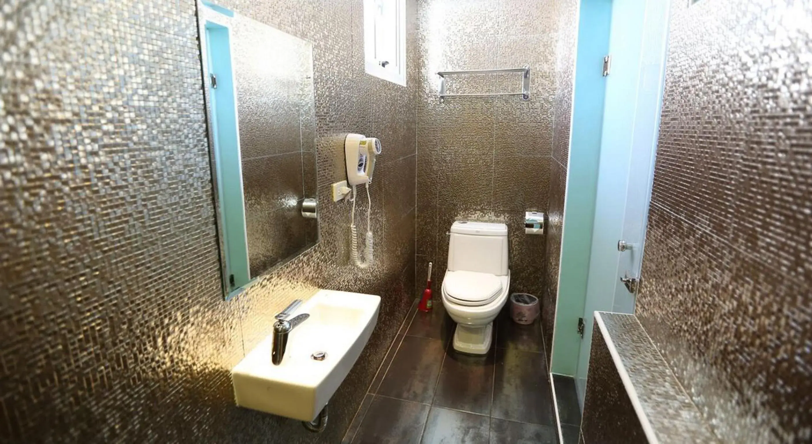 Shower, Bathroom in Kaohsiung Giethoorn