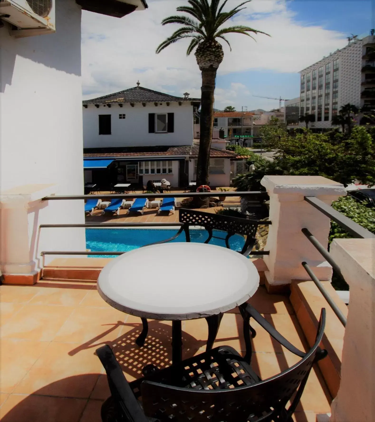 Pool view, Swimming Pool in Hotel Capri