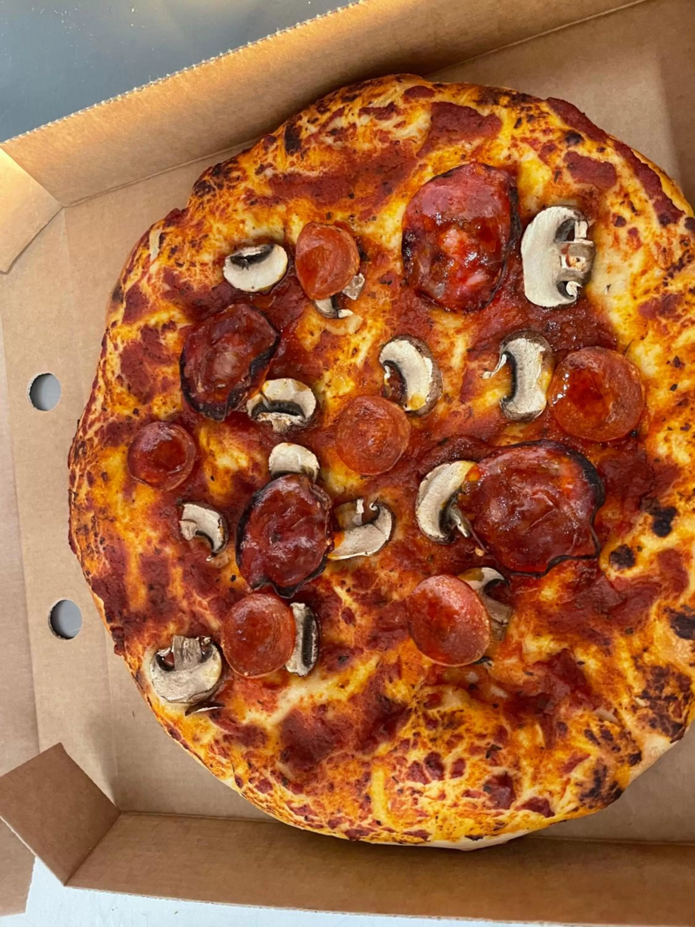 Restaurant/places to eat, Food in Wayfarers Lodge