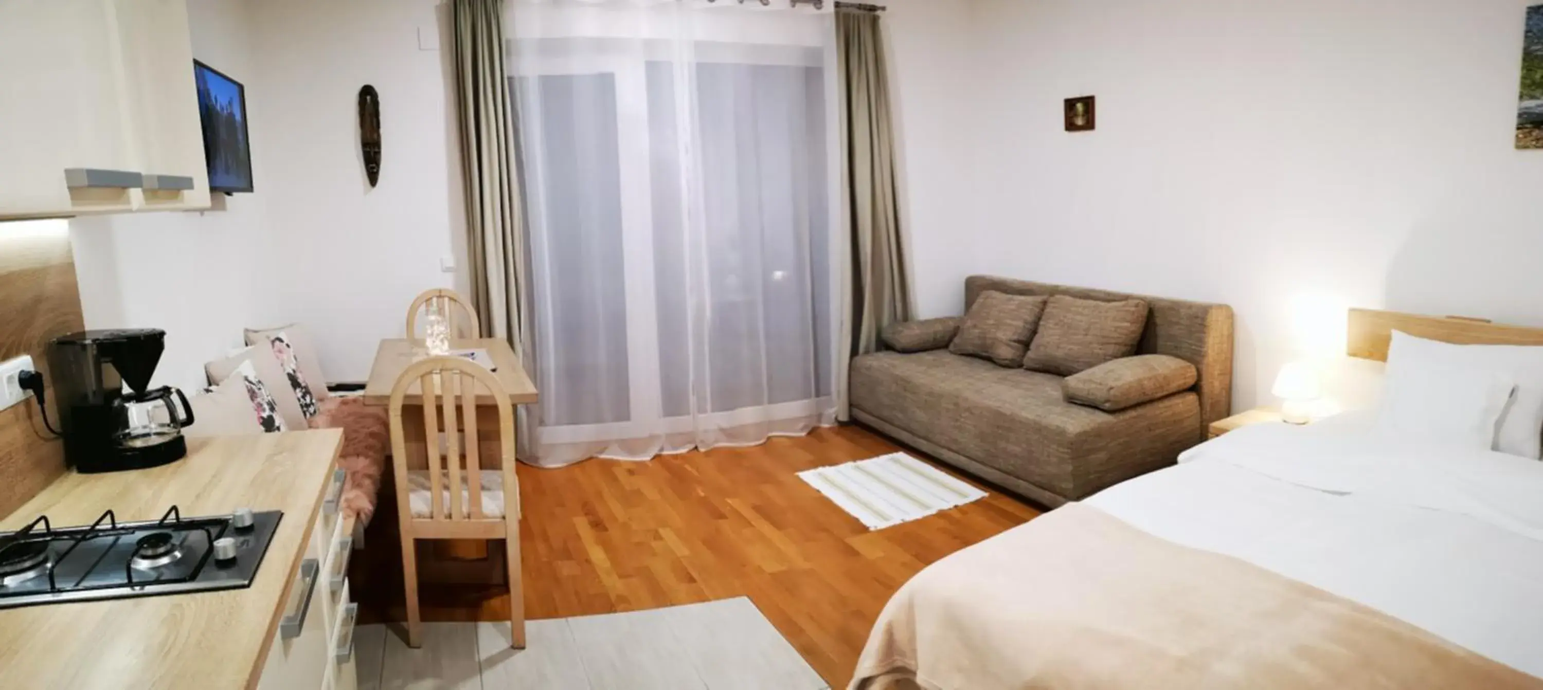 Photo of the whole room, Seating Area in PR`FIK Apartments