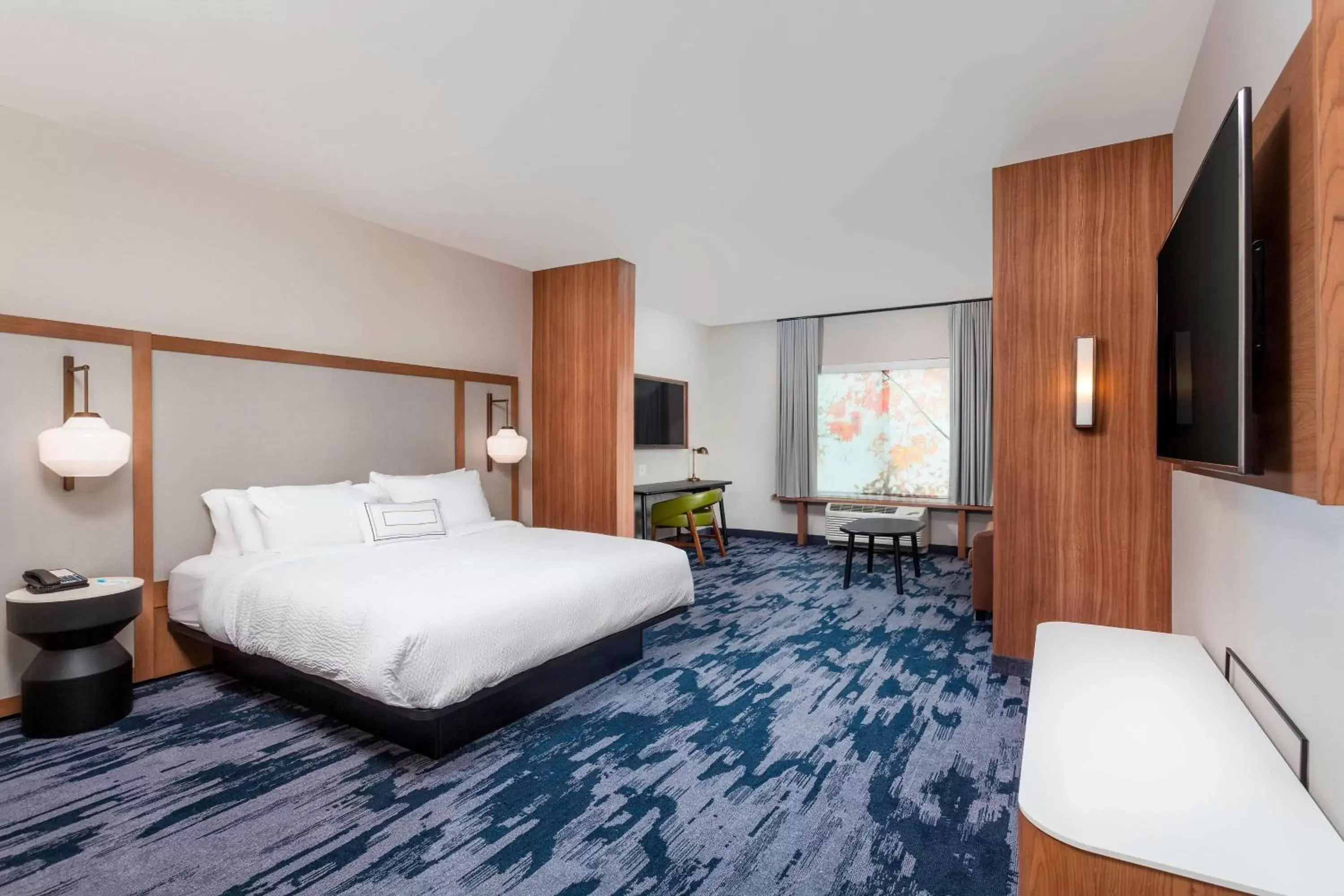 Bedroom in Fairfield Inn & Suites by Marriott Lebanon