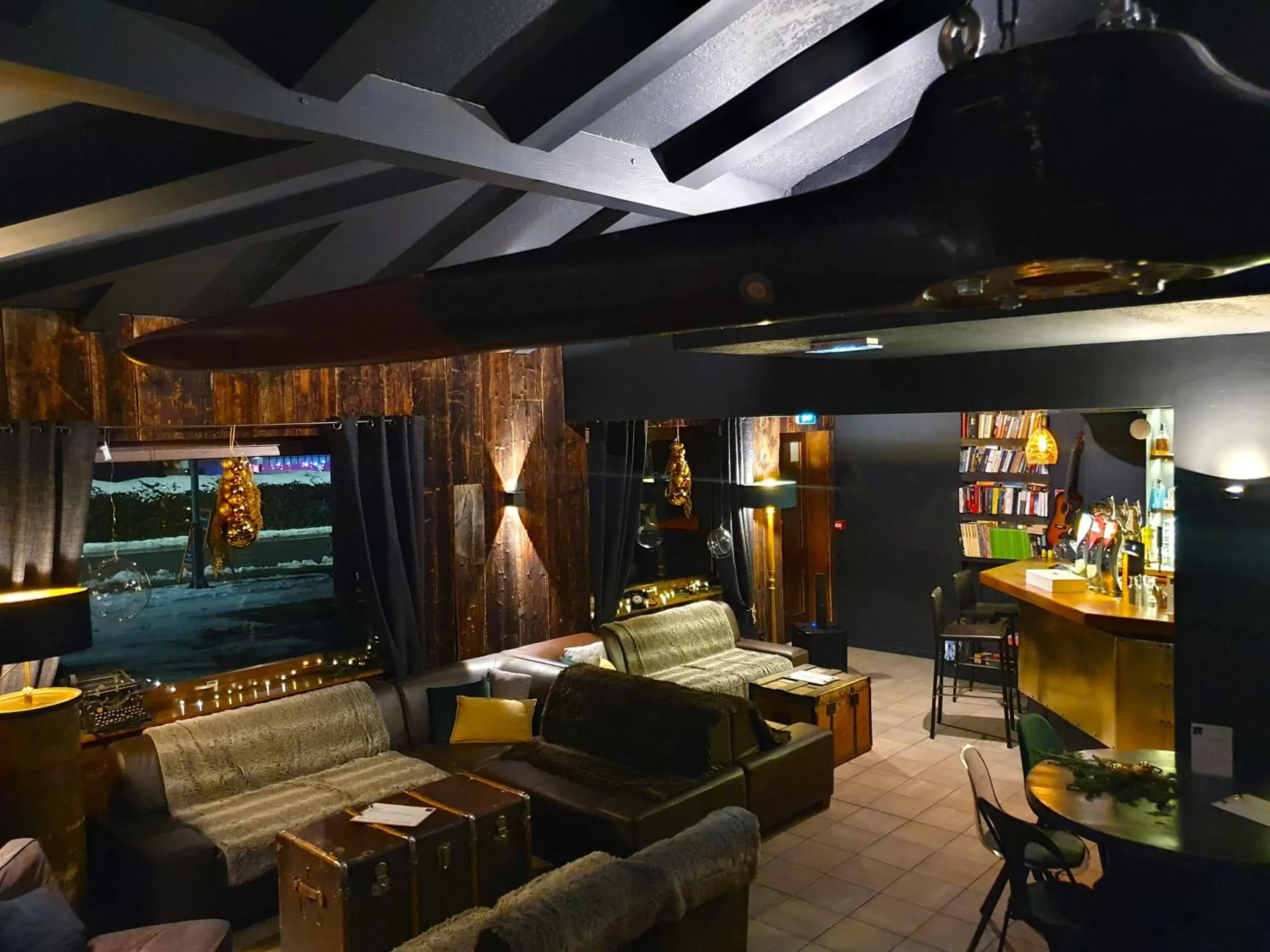 Lounge or bar, Lounge/Bar in Chalet Hôtel du Bois
