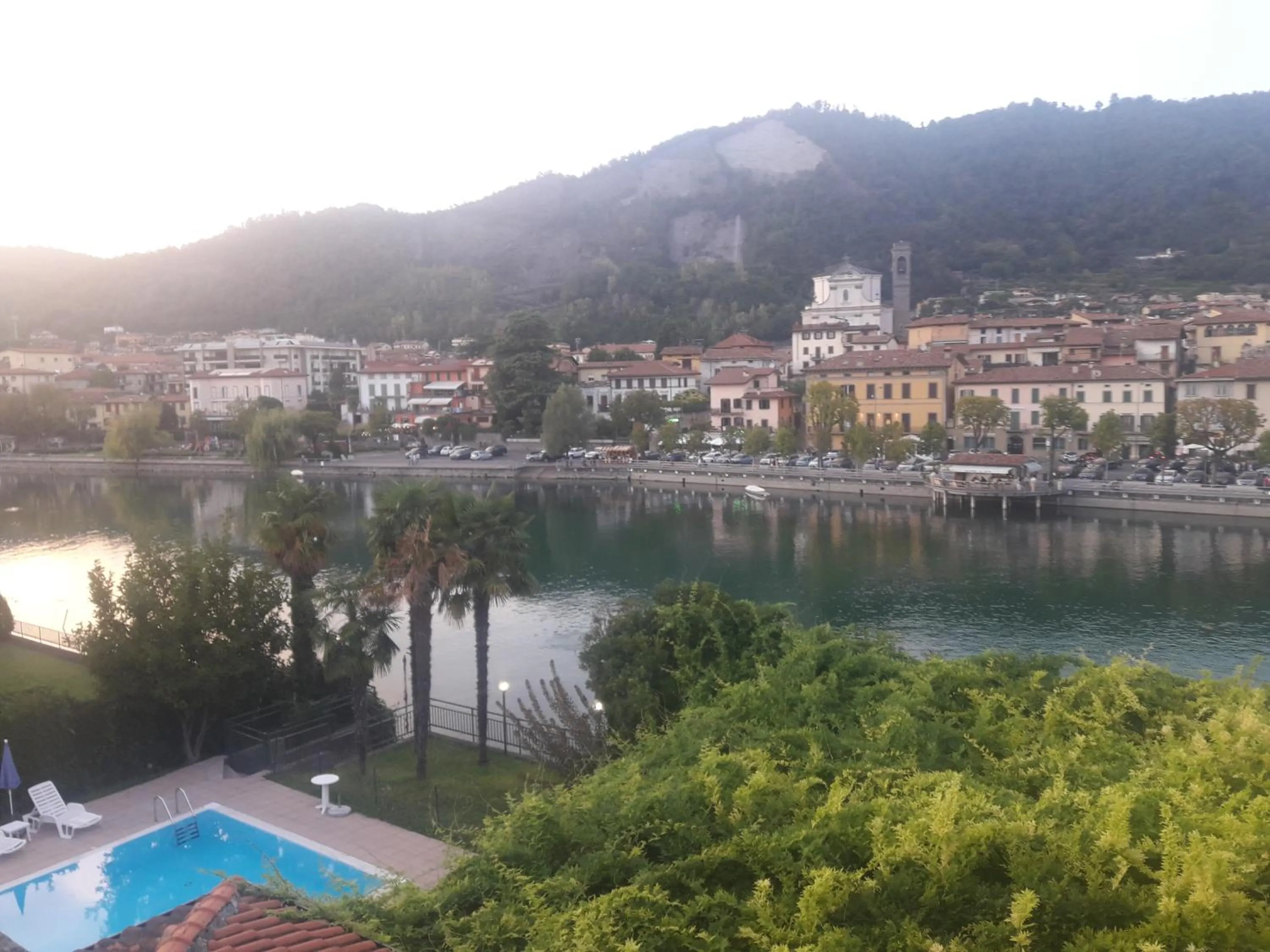 Swimming pool in Hotel Stazione sul lago di Iseo