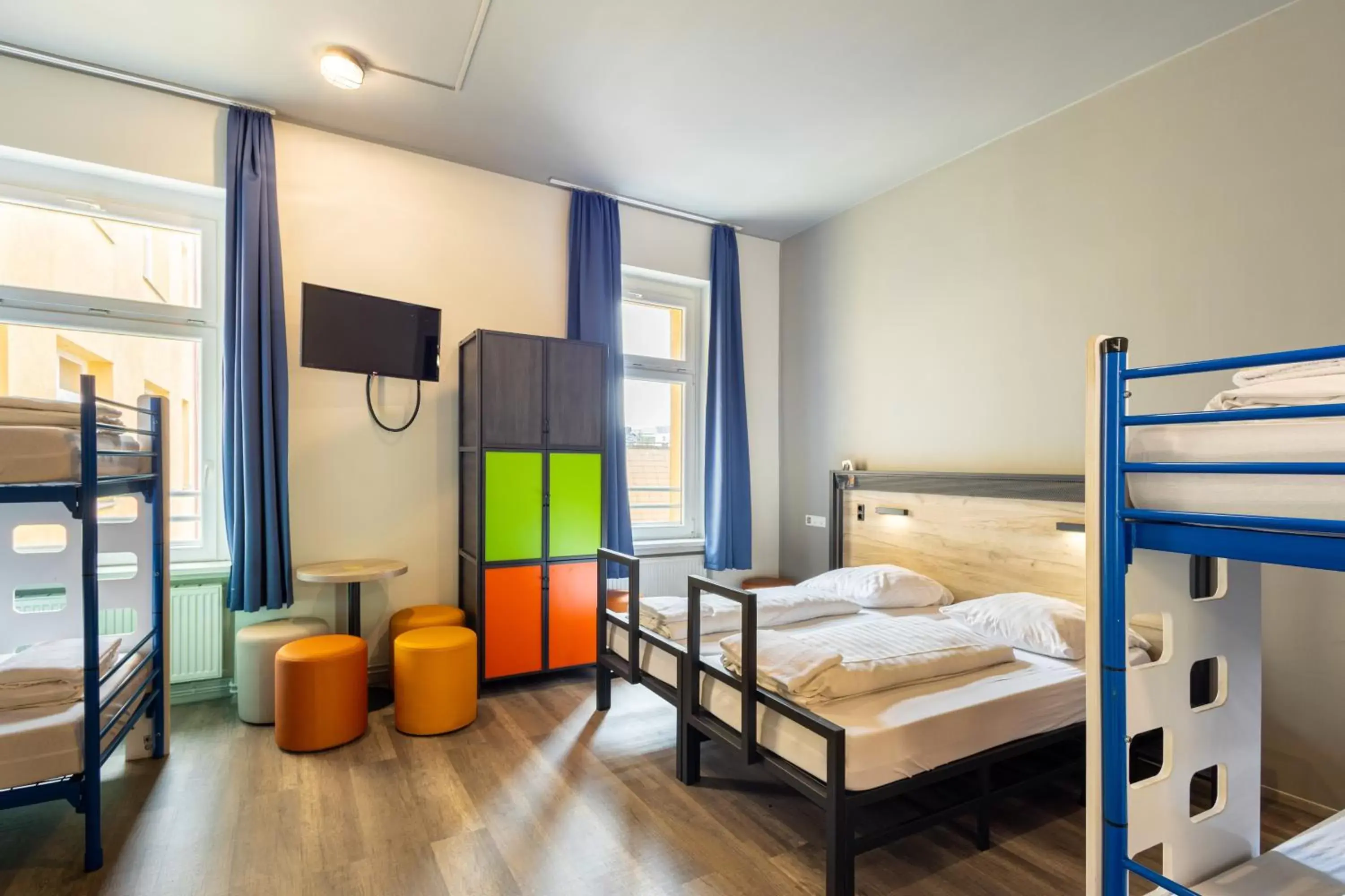 Family Room (2 Adults + 2 Children) in a&o Dortmund Hauptbahnhof Family Room (2 Adults + 2 Children) in a&o Dortmund Hauptbahnhof