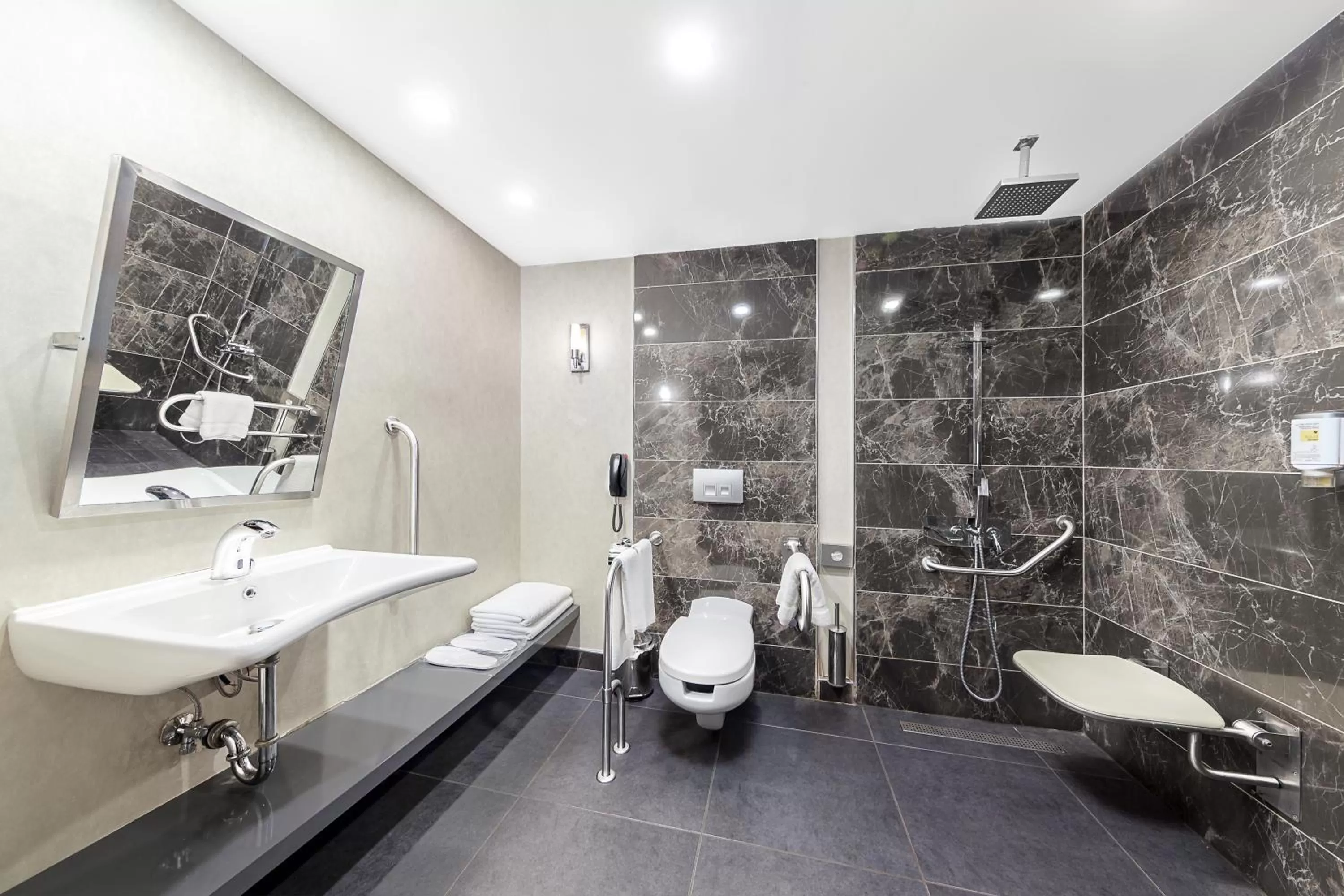 Bathroom in Park Dedeman Trabzon