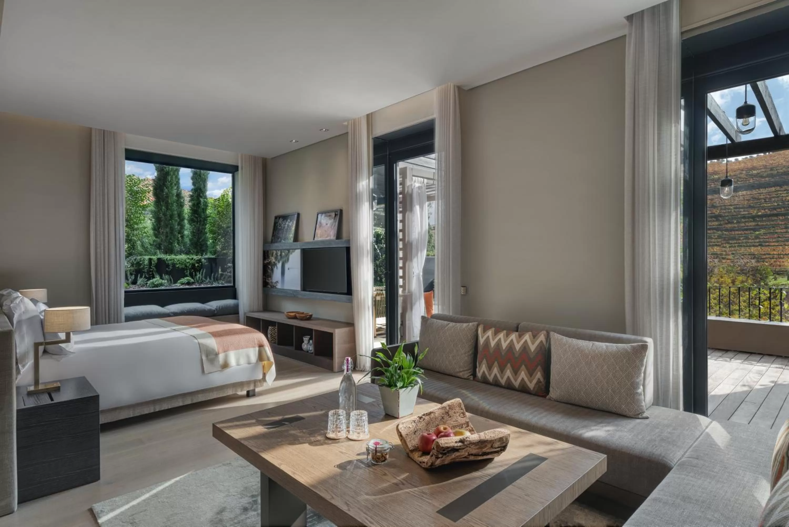 Balcony/Terrace, Bed in Six Senses Douro Valley