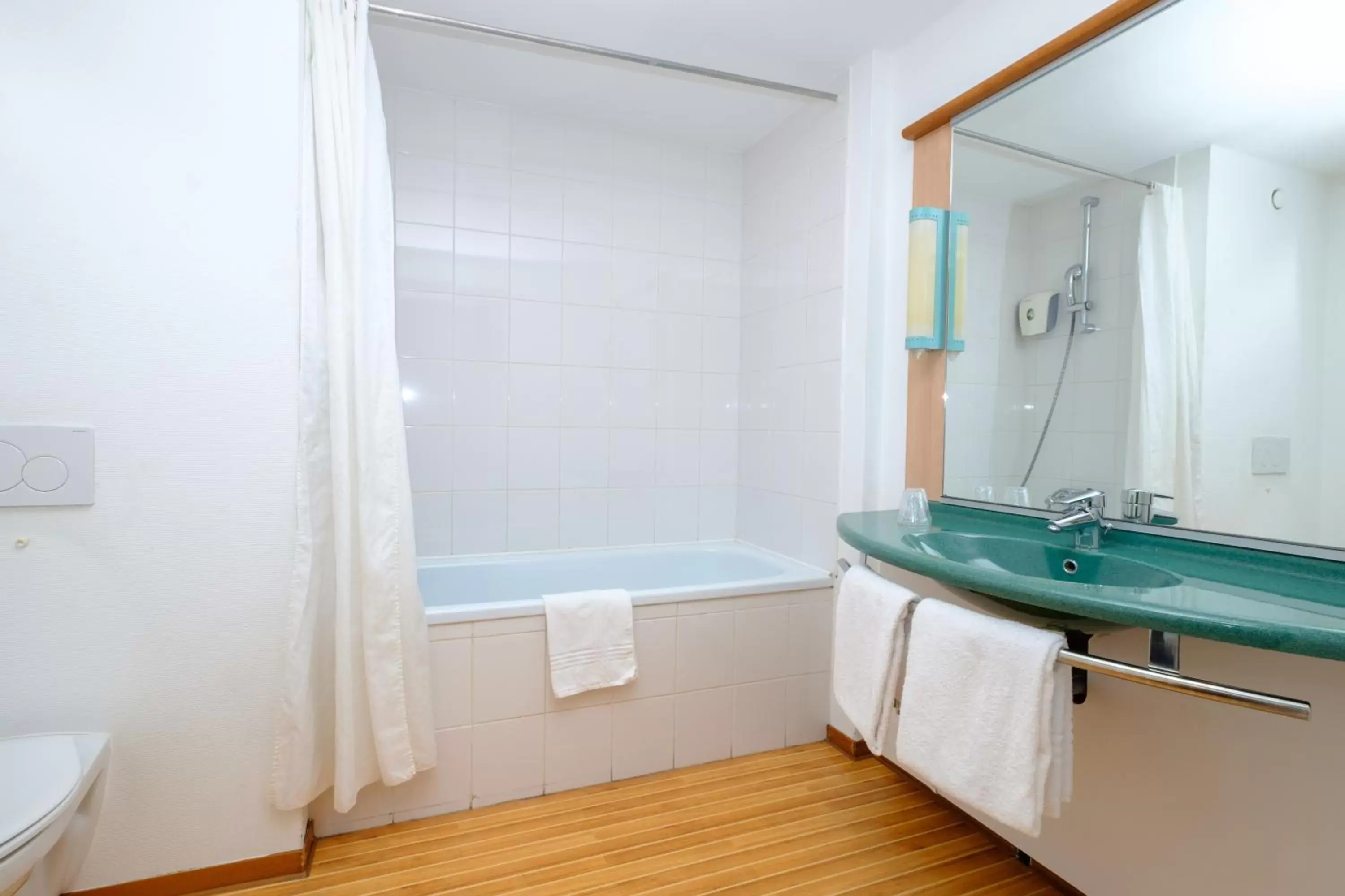 Shower, Bathroom in ibis Mons Centre Gare
