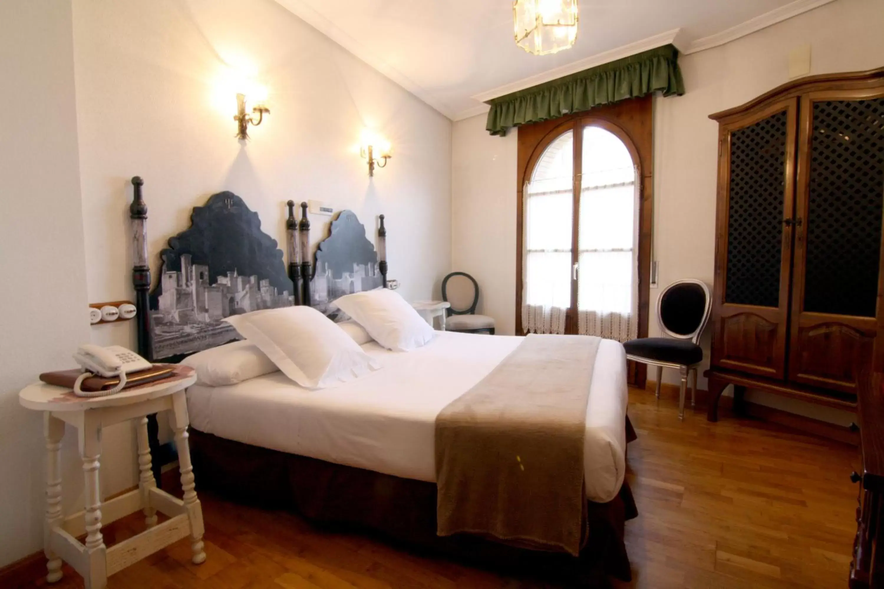 Decorative detail, Bed in Hotel Merindad de Olite