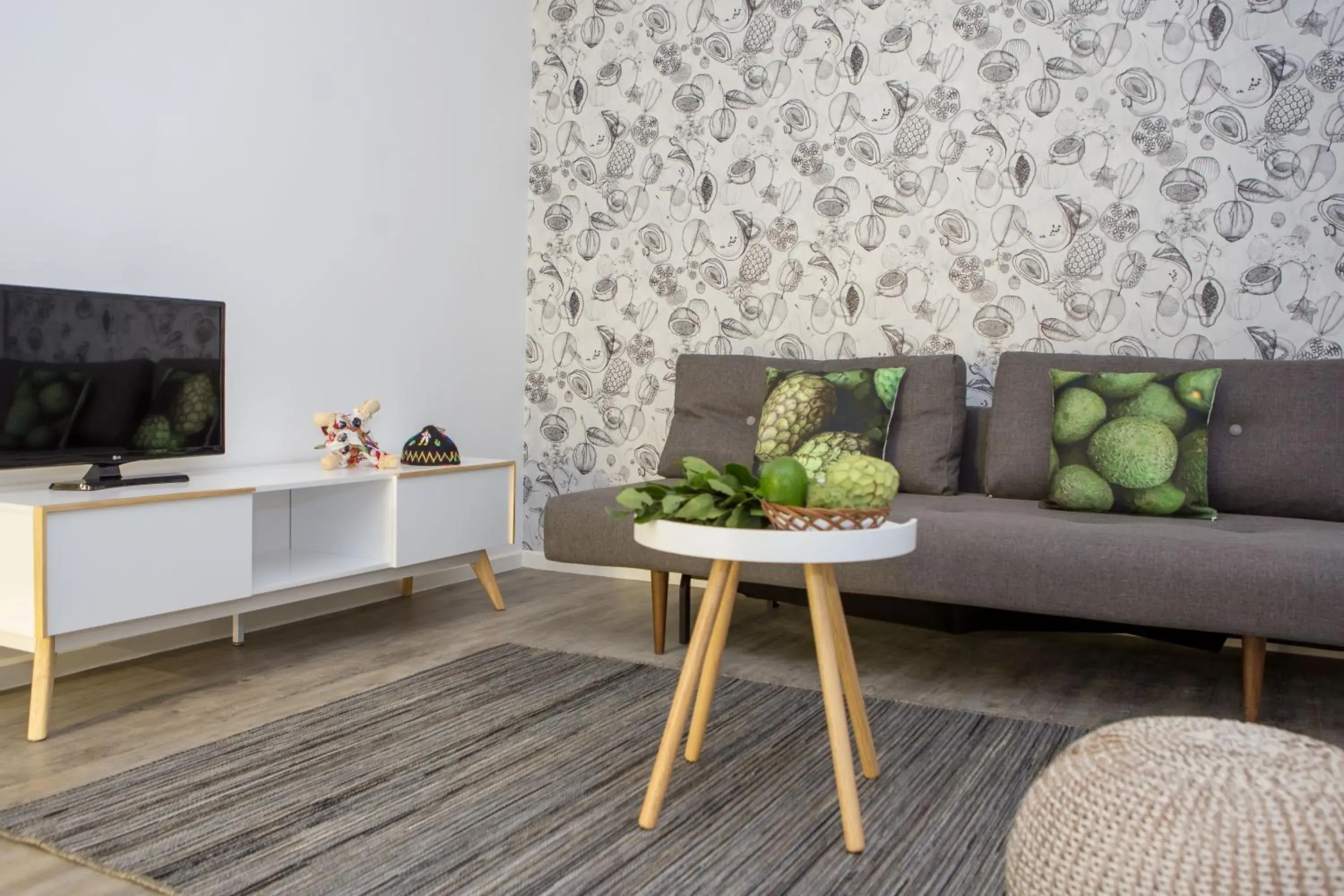 Living room, Seating Area in The Marketplace Apartments by Storytellers