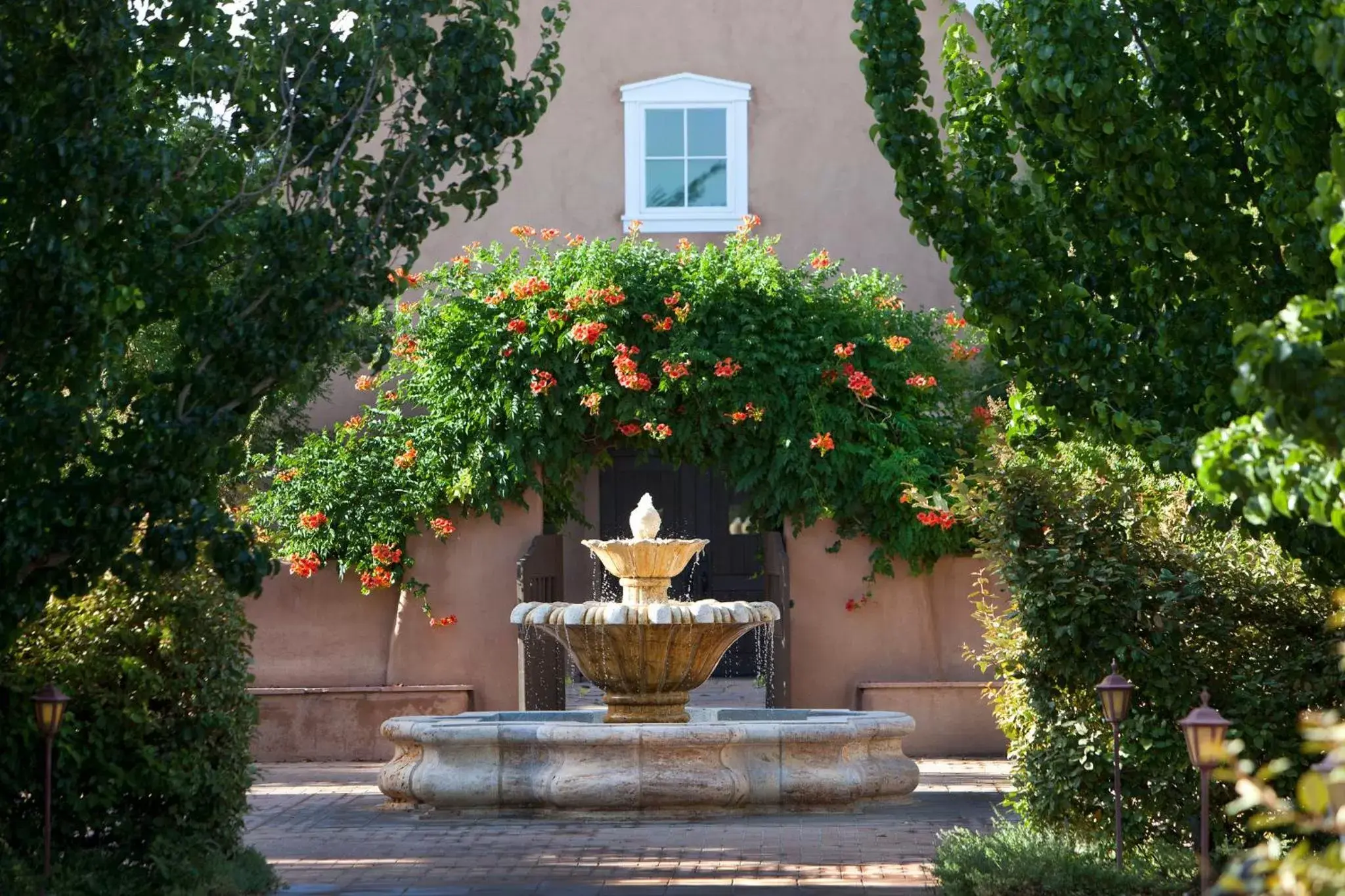 Garden in Hotel Albuquerque At Old Town