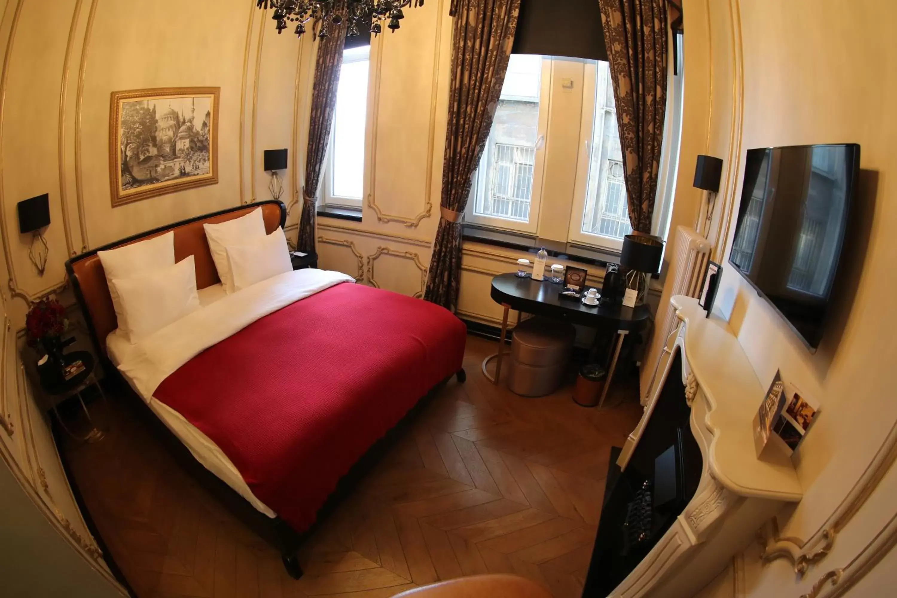 Photo of the whole room in Nordstern Hotel Galata