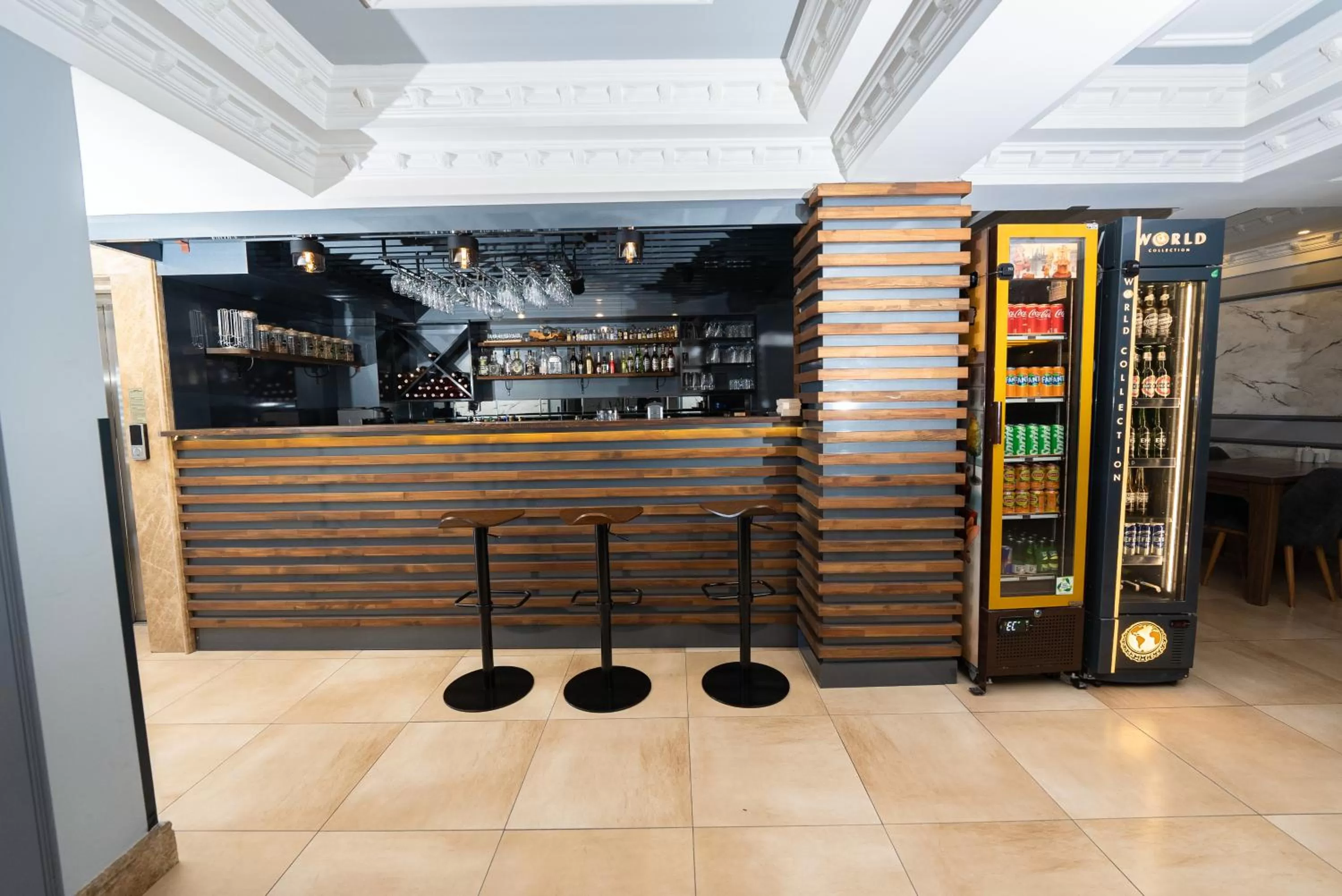 Lounge or bar in Istanbul Panorama Hotel