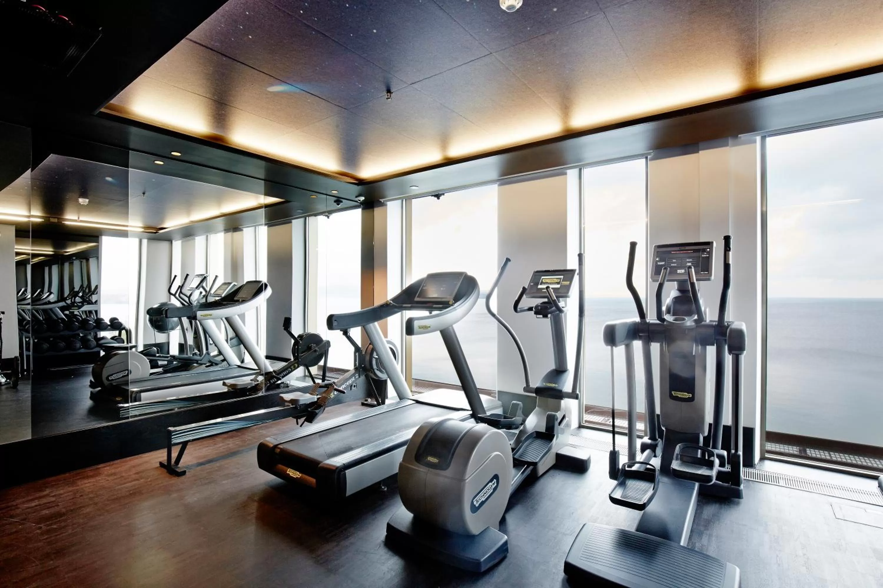 Fitness centre/facilities in Vox Hotel