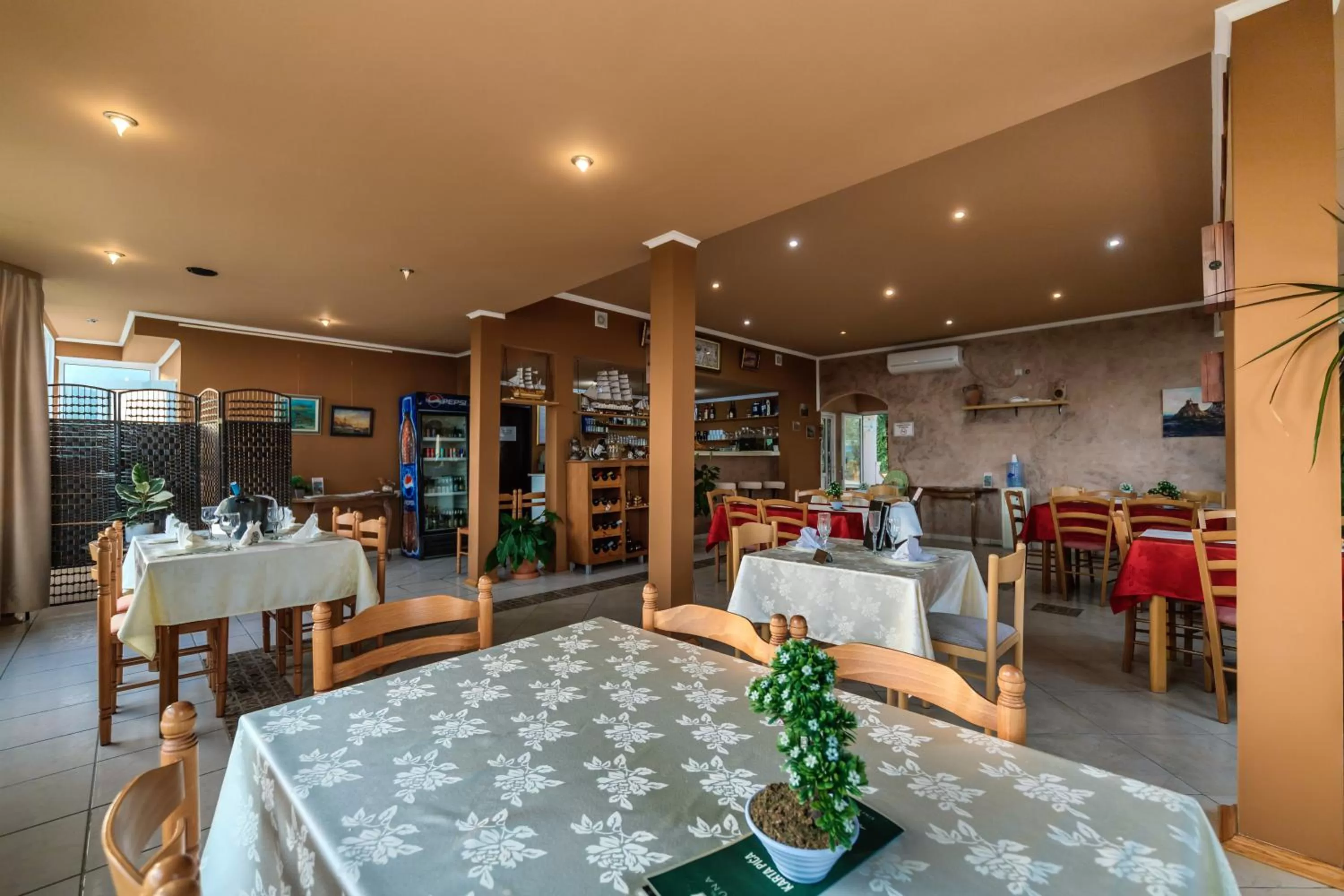 Restaurant/places to eat in " Villa Kruna Lux "