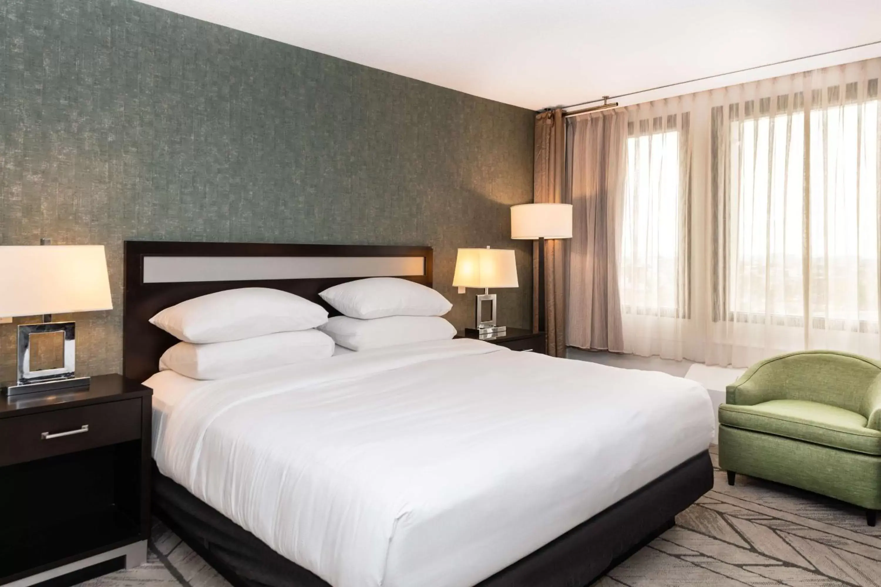 Bed in DoubleTree by Hilton Newark Penn Station, NJ