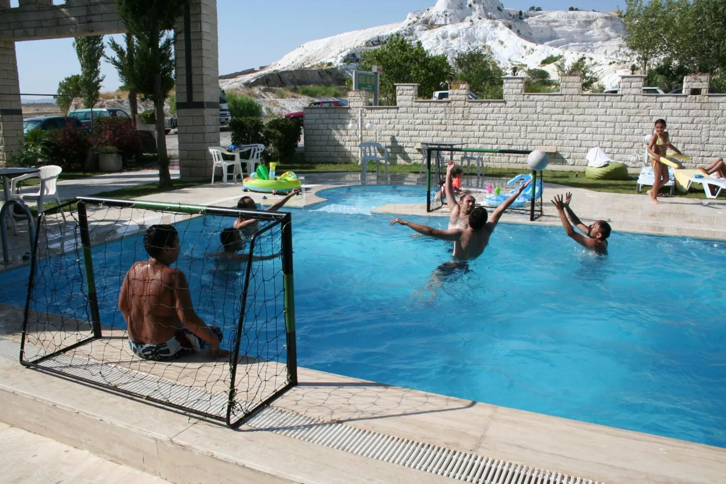 Activities, Swimming Pool in Hotel HAL-TUR