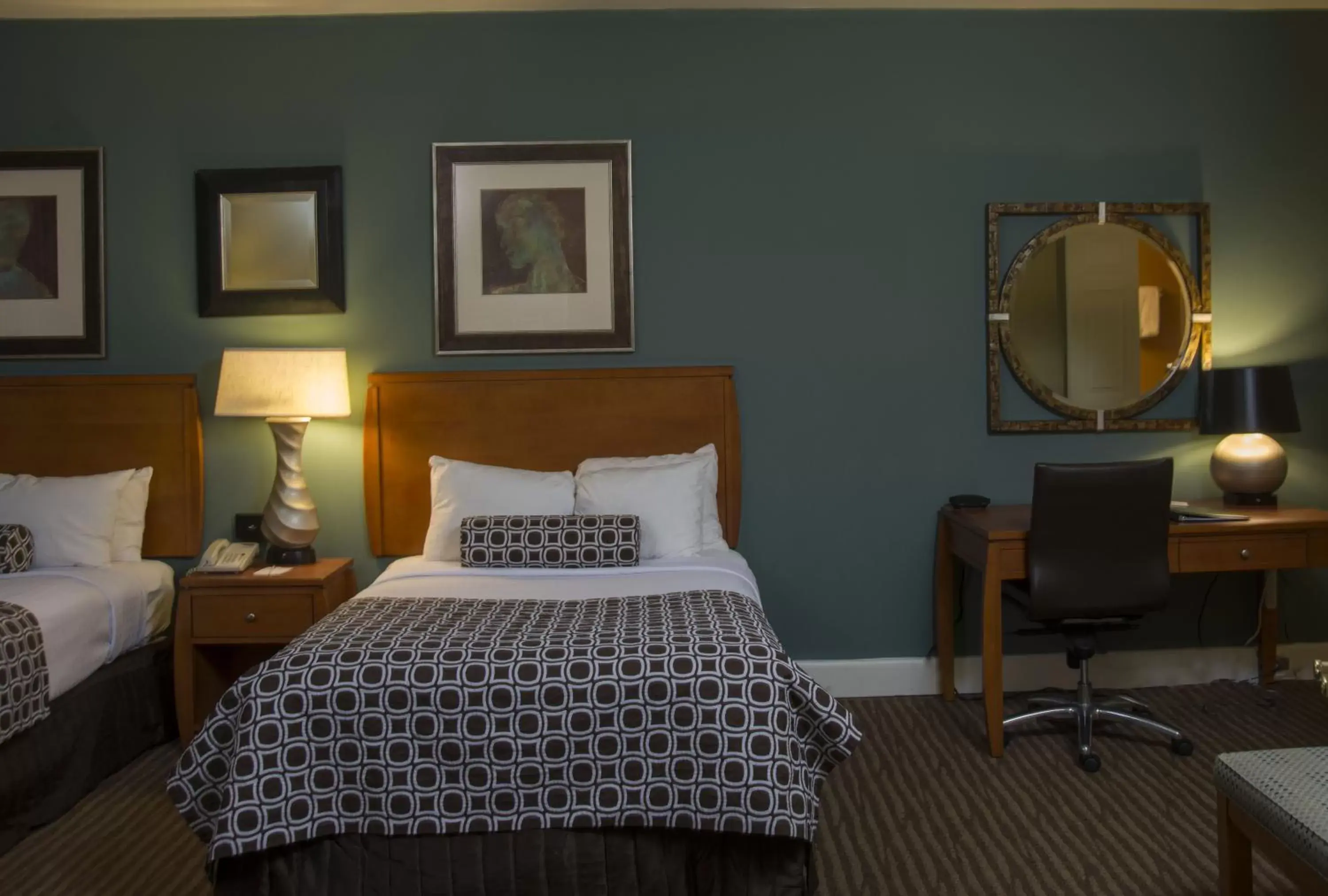 Bedroom, Bed in The Rockville Hotel, a Ramada by Wyndham