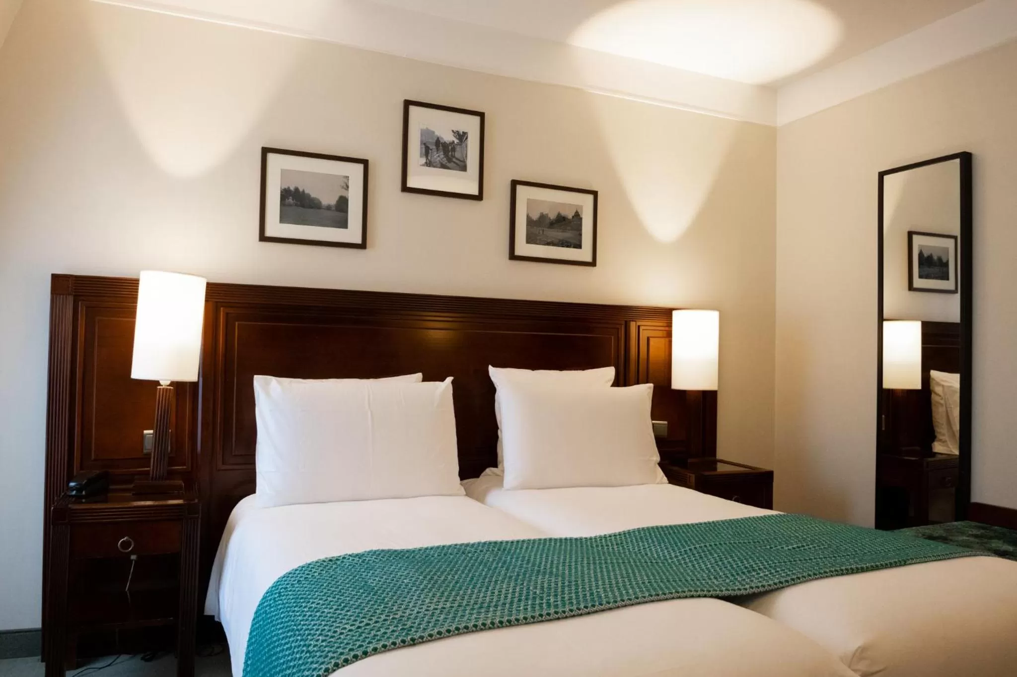 Photo of the whole room, Bed in Hôtel Régent Contades