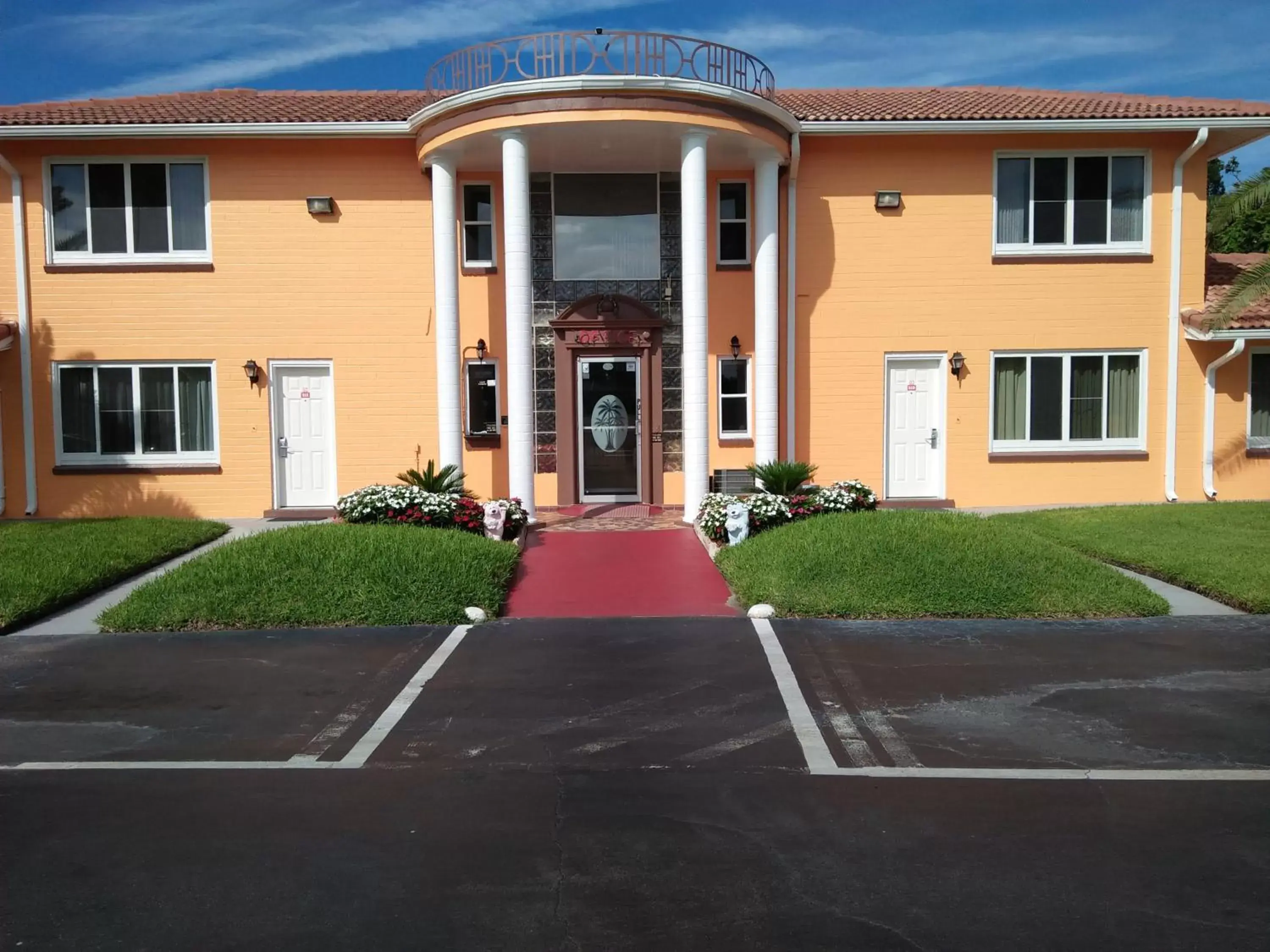 Facade/entrance, Property Building in Super Inn Daytona Beach