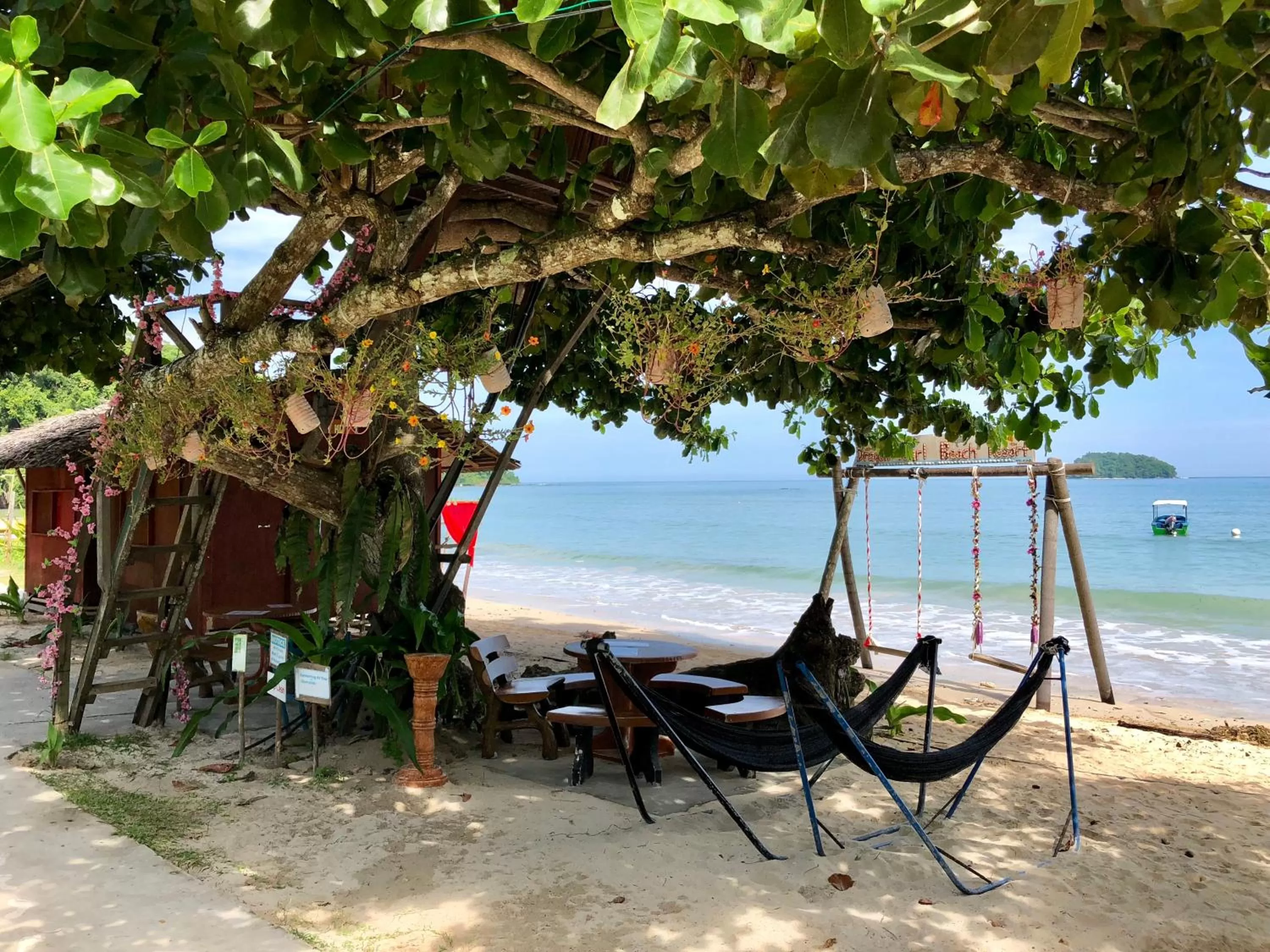 Dragon Pearl Beach Resort