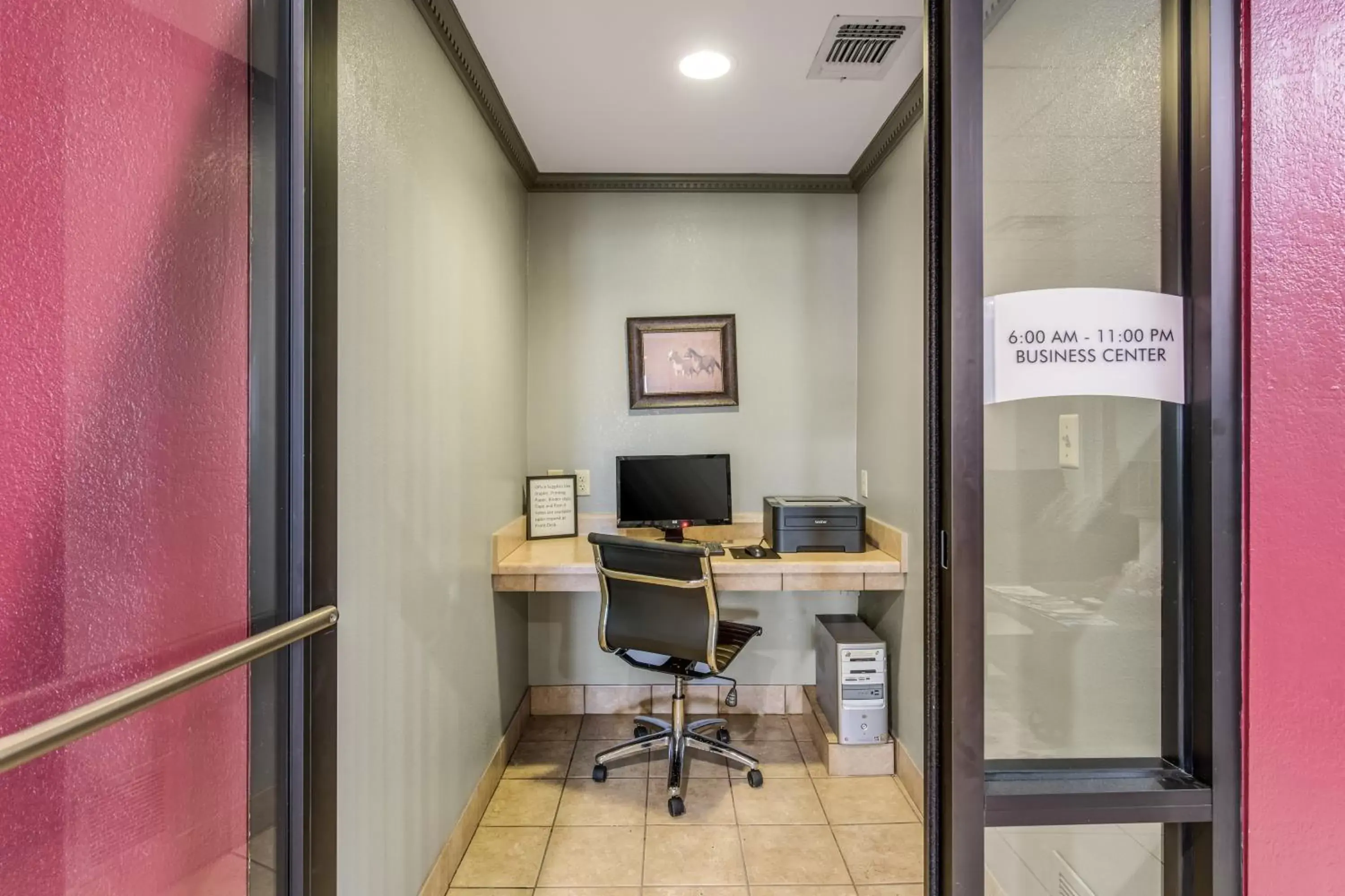 Business Area/Conference Room in Quality Inn Ozona I-10