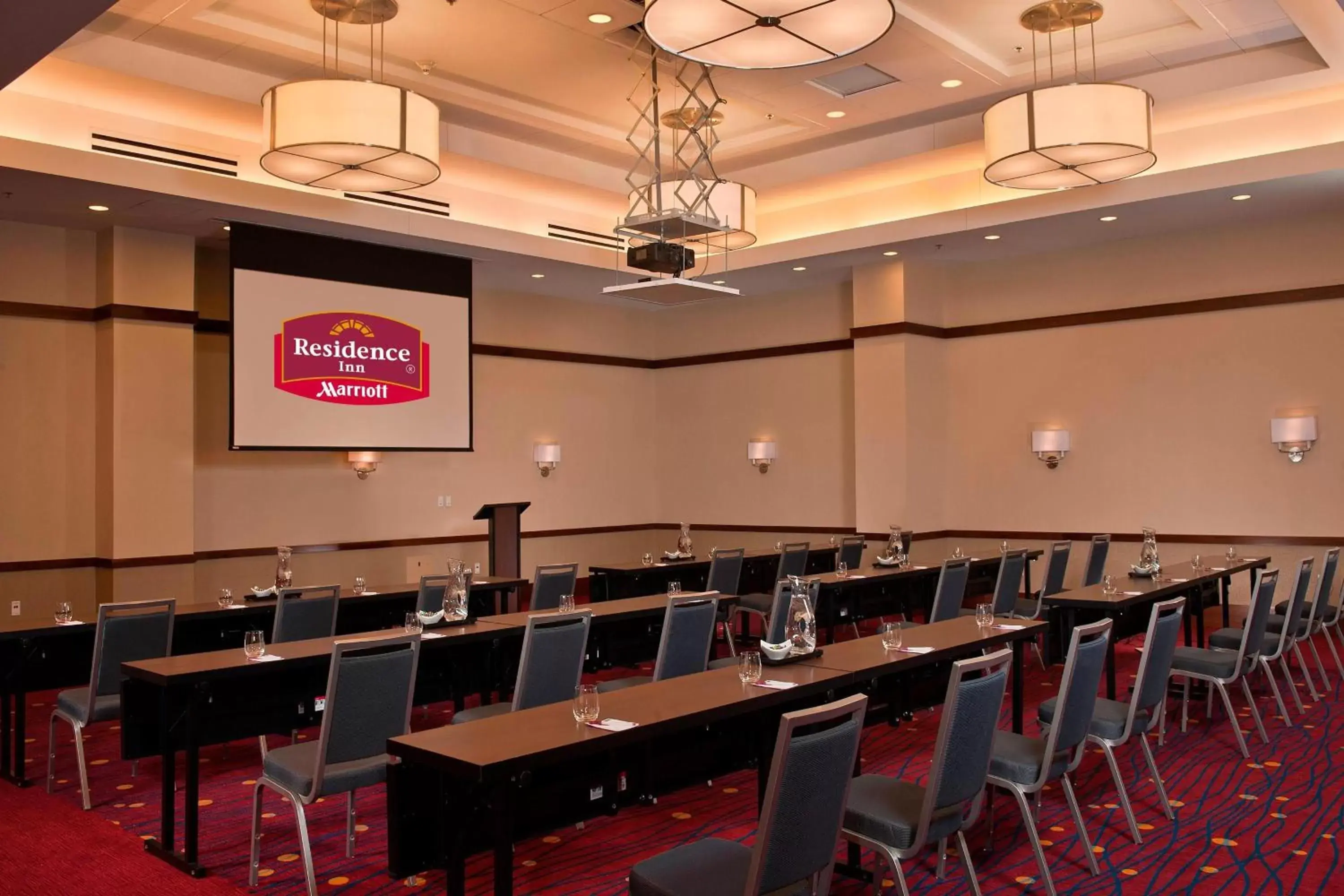 Meeting/conference room in Residence Inn Arlington Capital View
