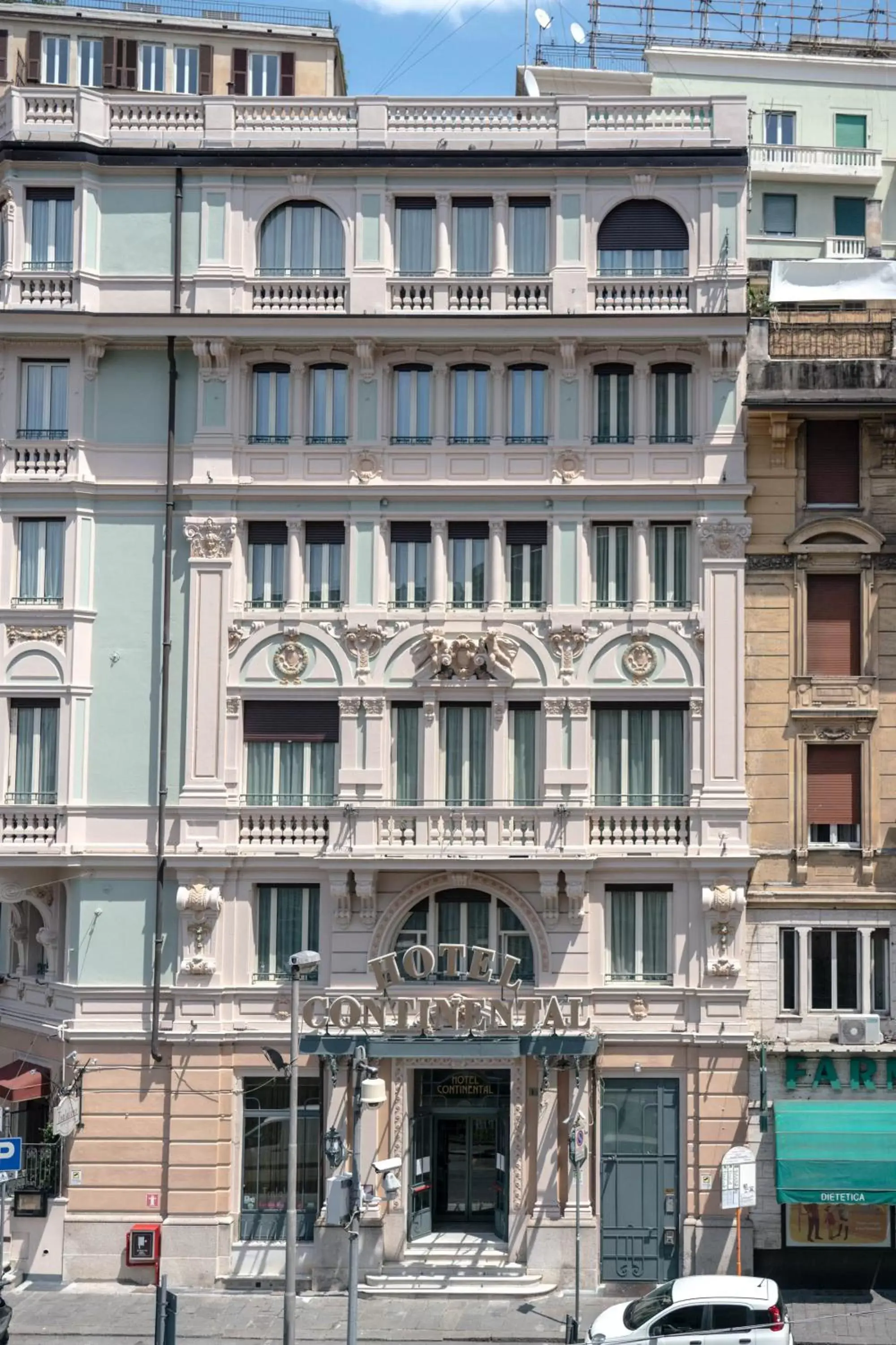 Facade/entrance, Property Building in Hotel Continental Genova