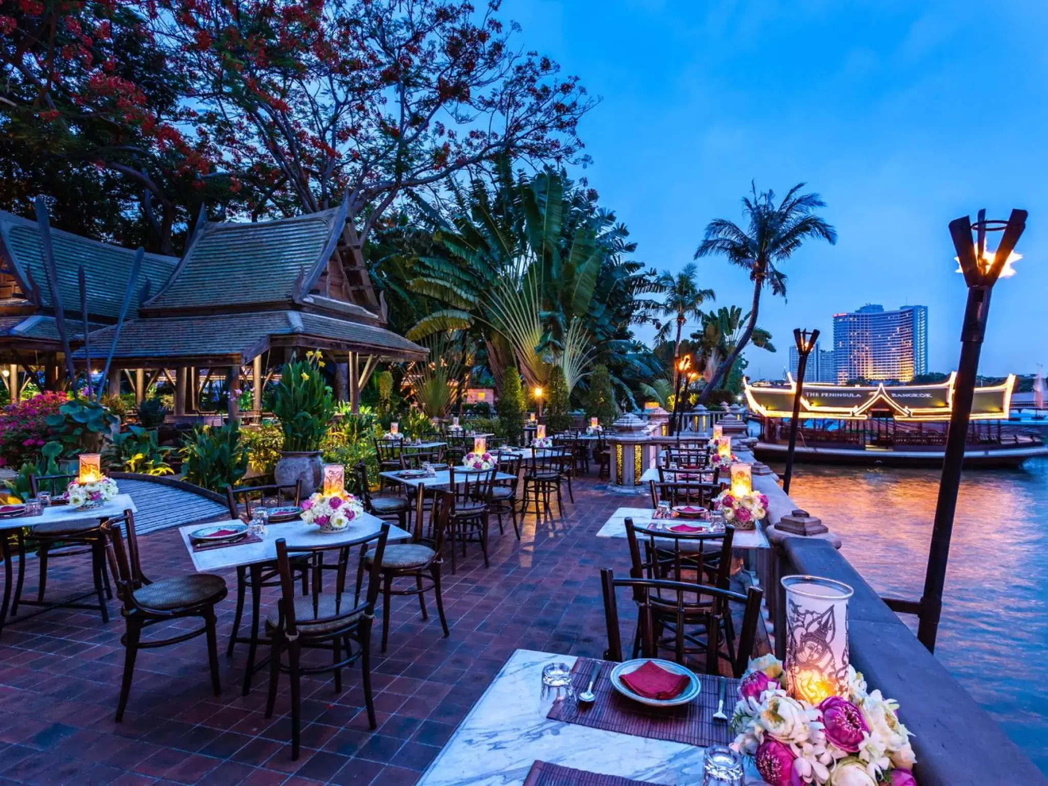 Restaurant/Places to Eat in The Peninsula Bangkok - SHA Extra Plus