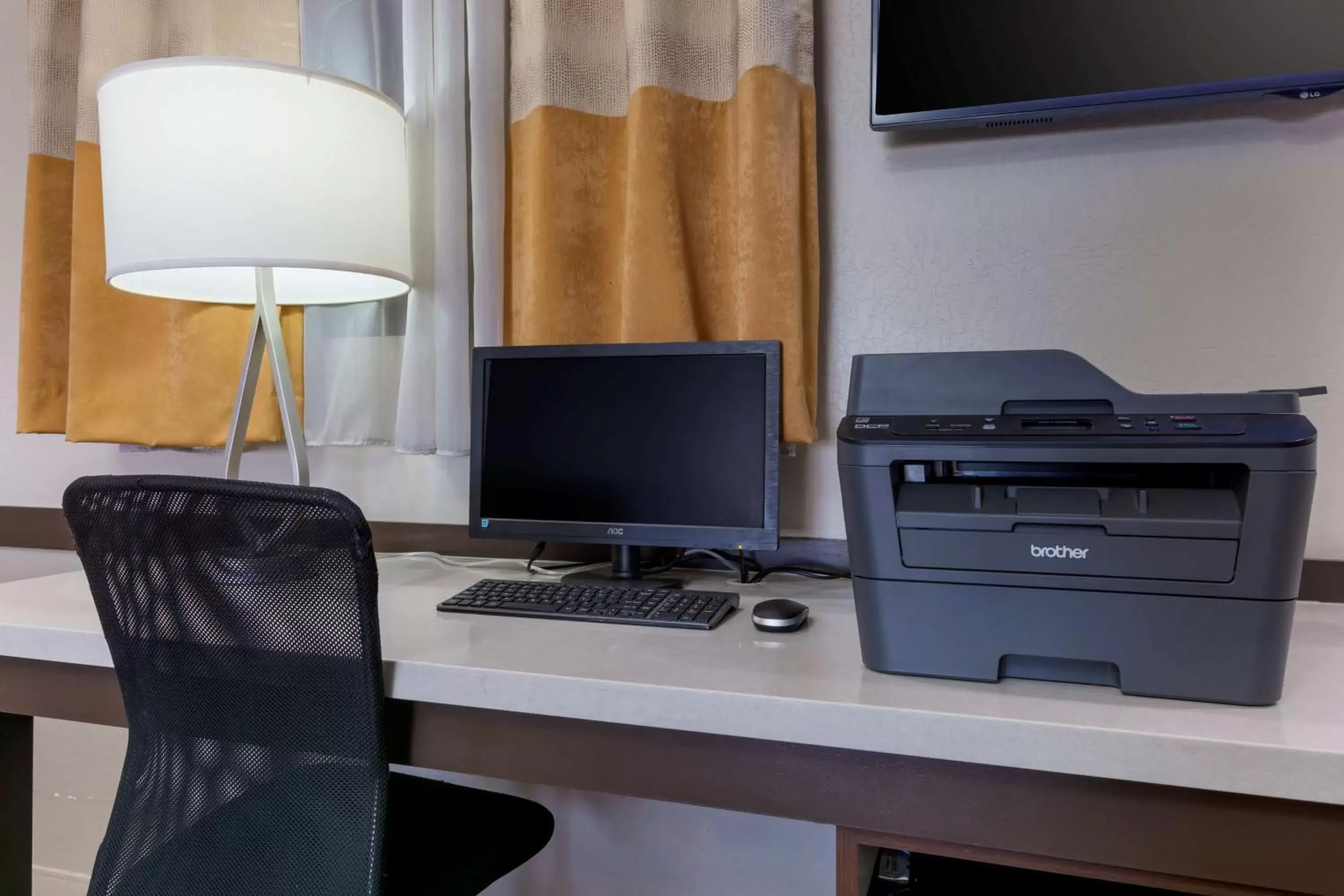 Business facilities, Business Area/Conference Room in Best Western Phoenix Goodyear Inn