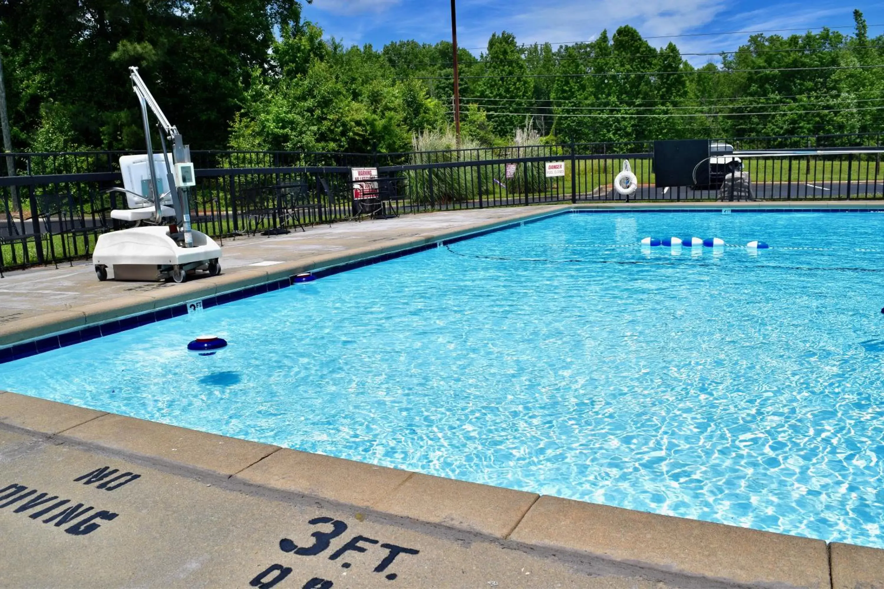 Pool view, Swimming Pool in Econo Lodge Sanford NC