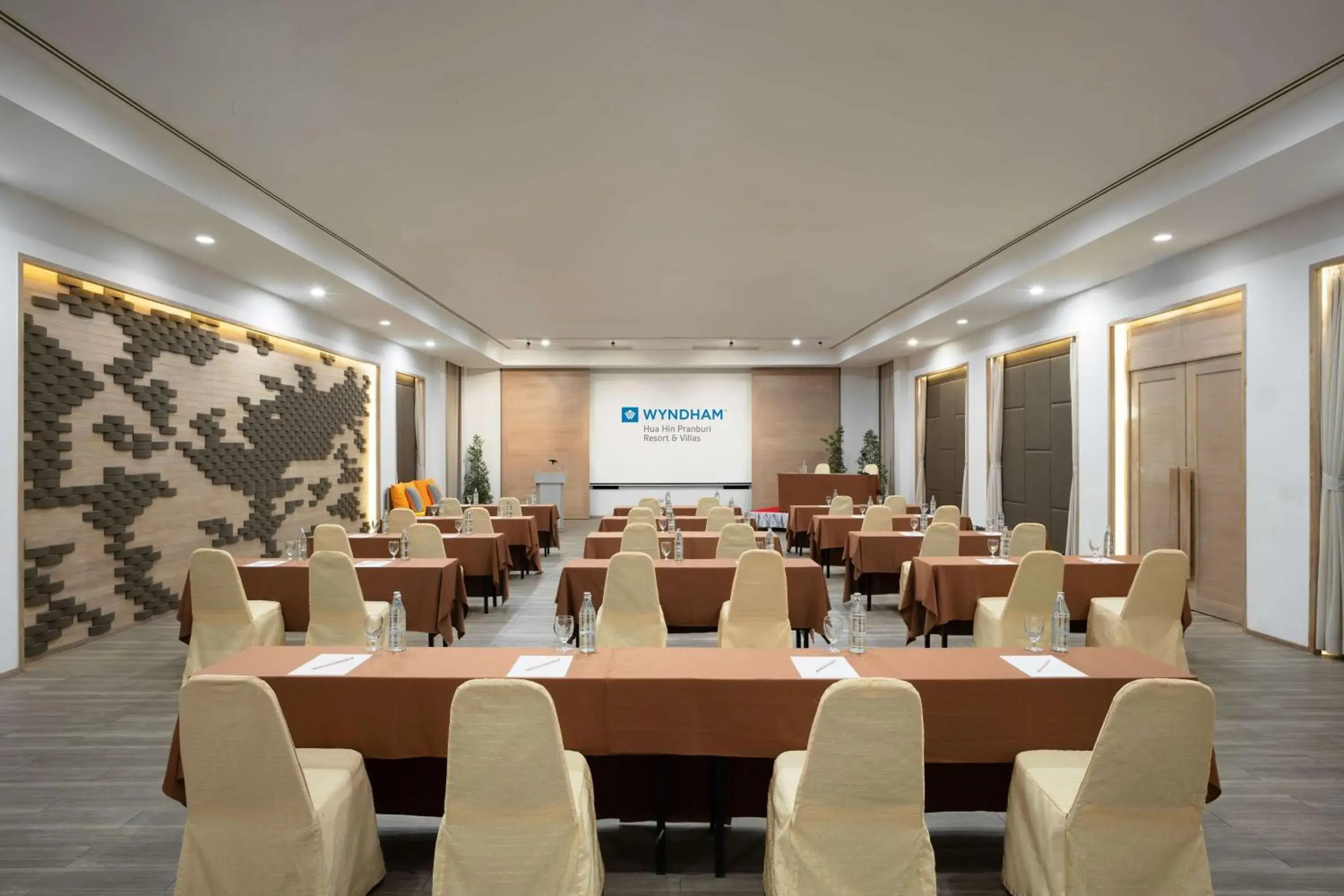 Meeting/conference room in Wyndham Hua Hin Pranburi Resort & Villas