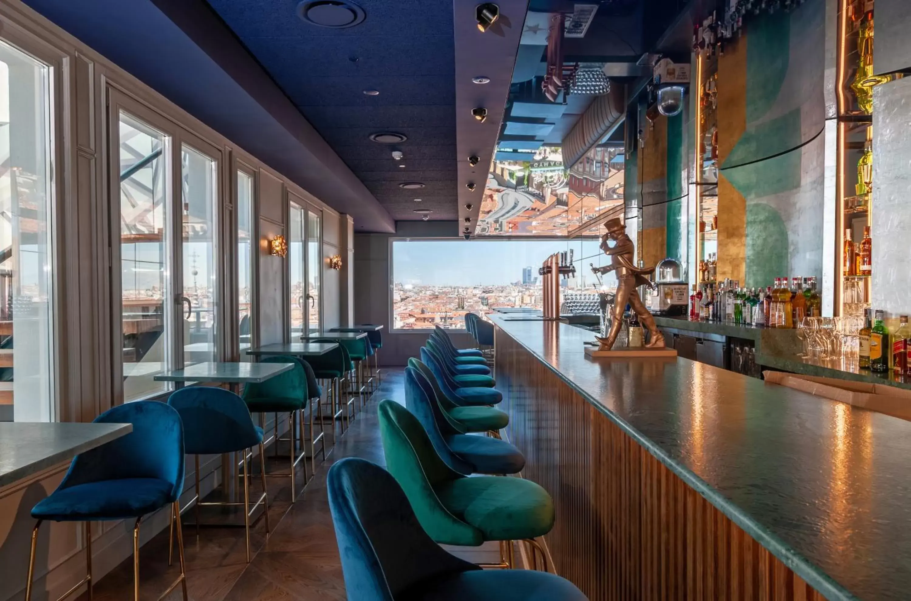 Lounge or bar in Smartrental Collection Gran Vía Centric