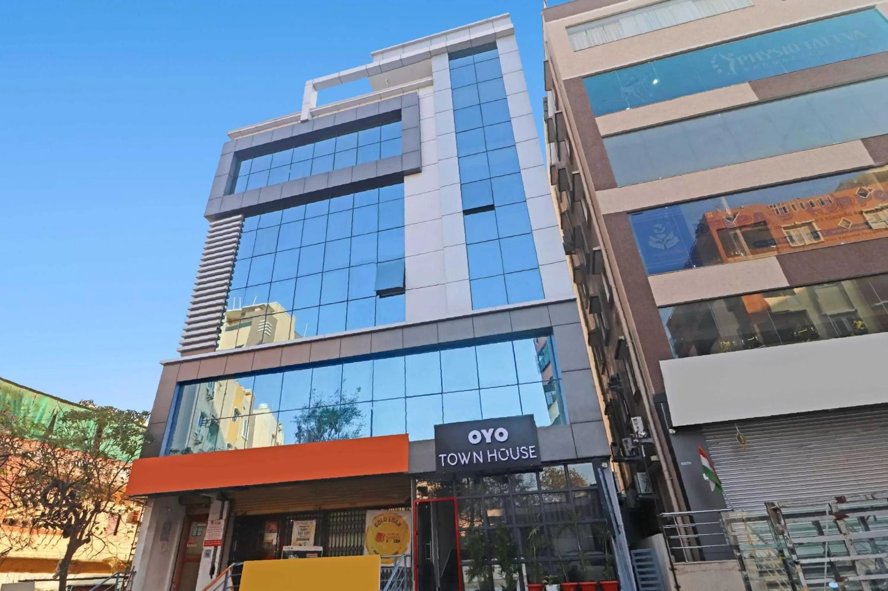 Facade/entrance in Super Townhouse Rcc Pride