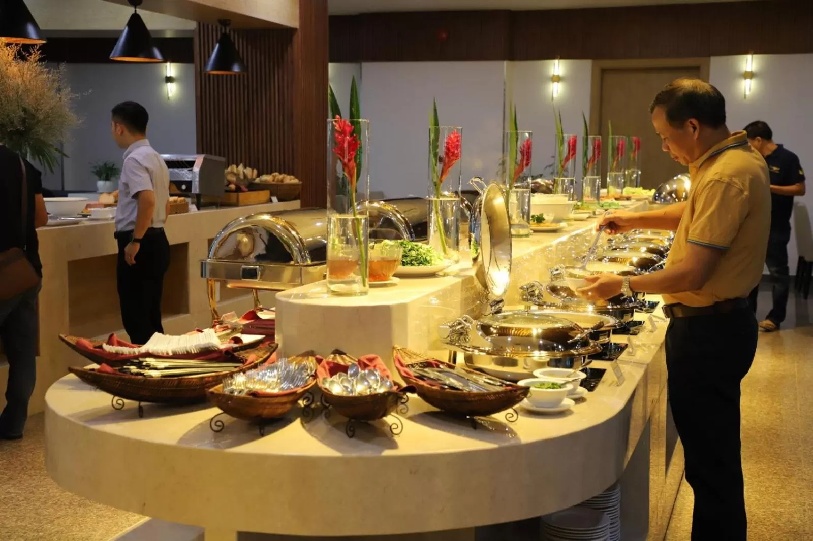 Restaurant/places to eat in TTC Hotel Can Tho