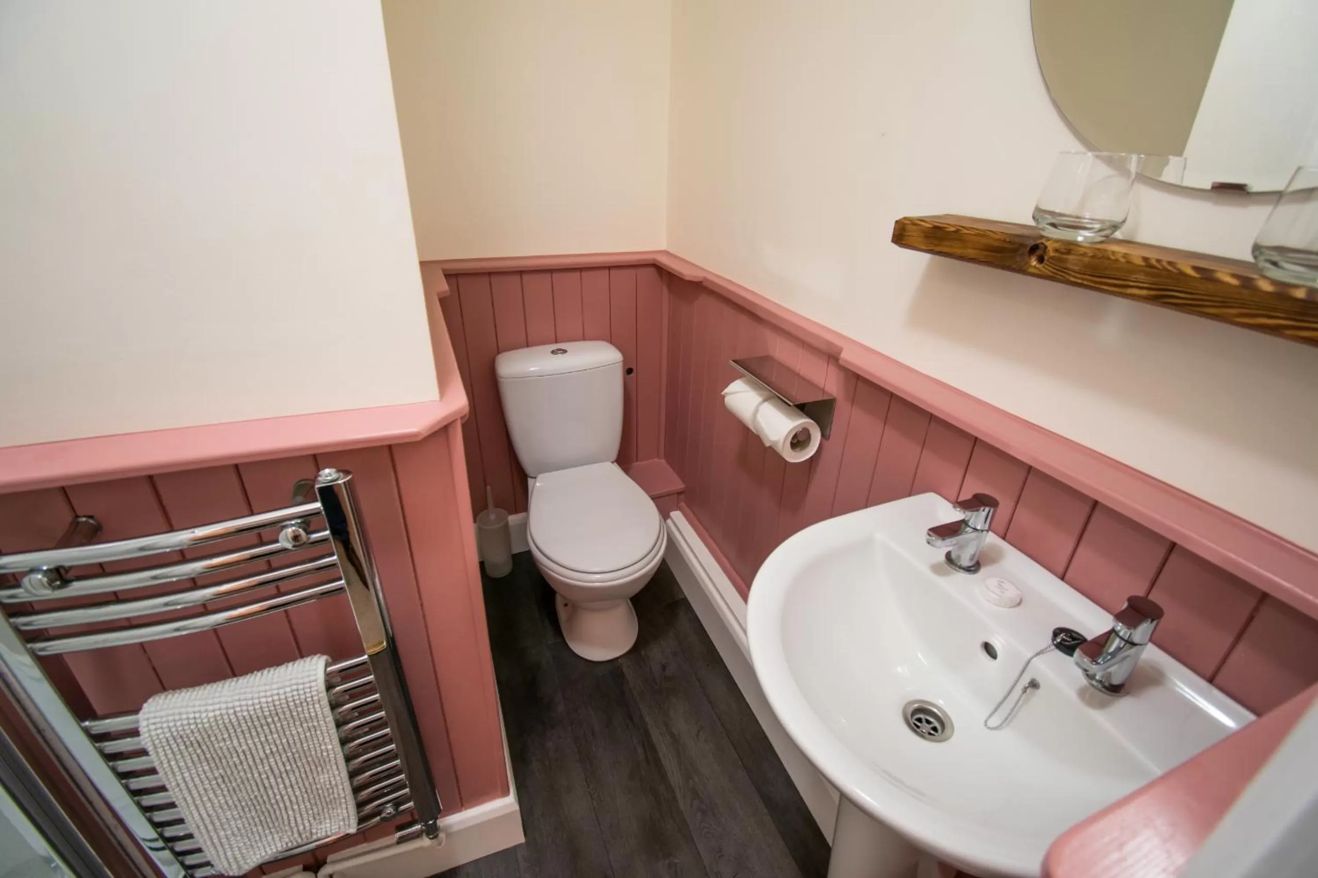 Bathroom in Royal George