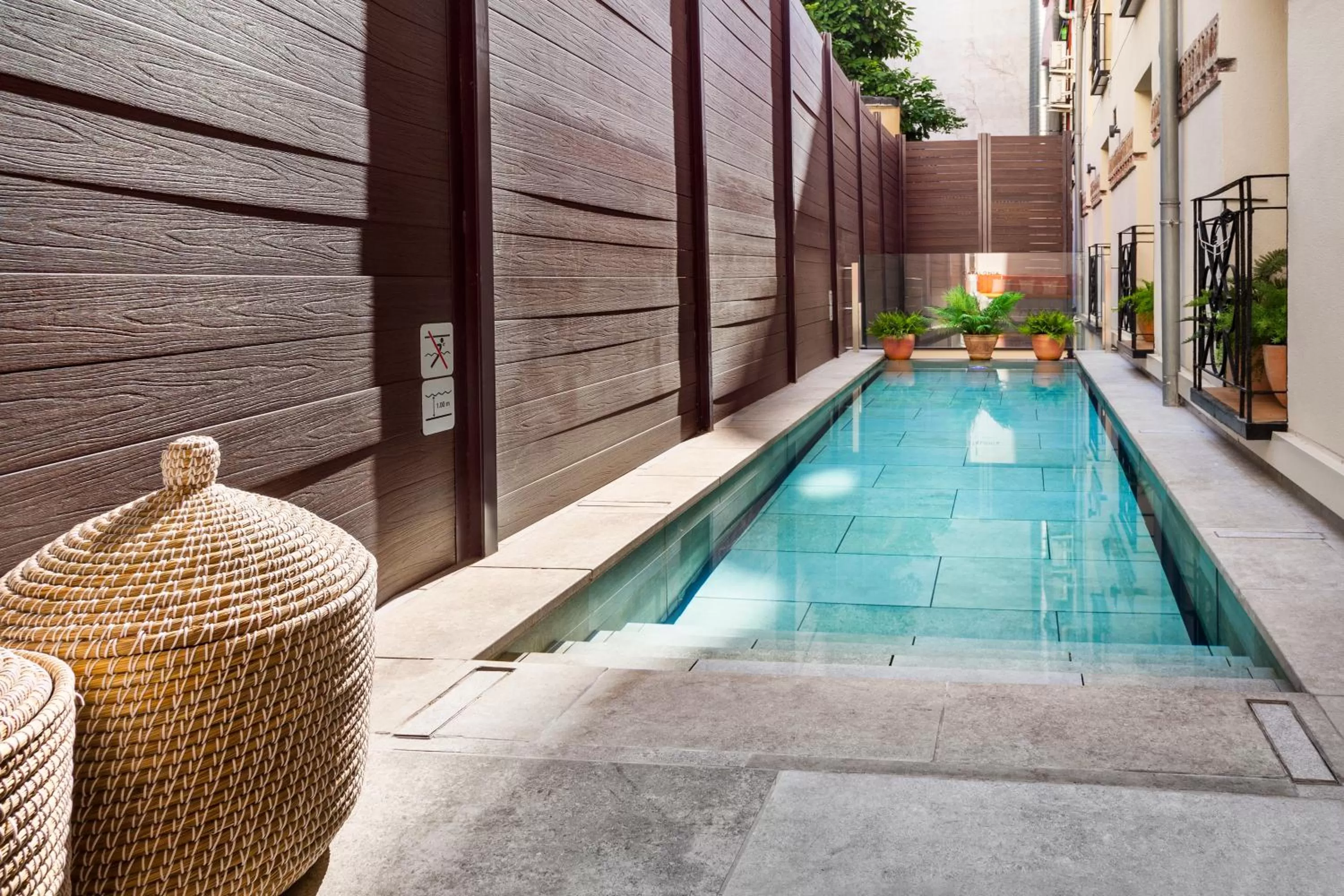 Swimming pool in Catalonia Goya