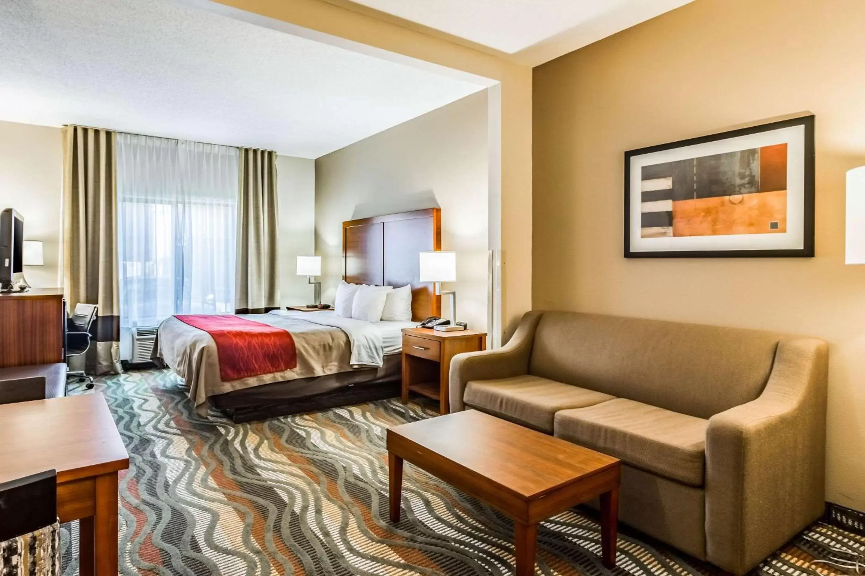 Photo of the whole room in Comfort Inn & Suites Lookout Mountain