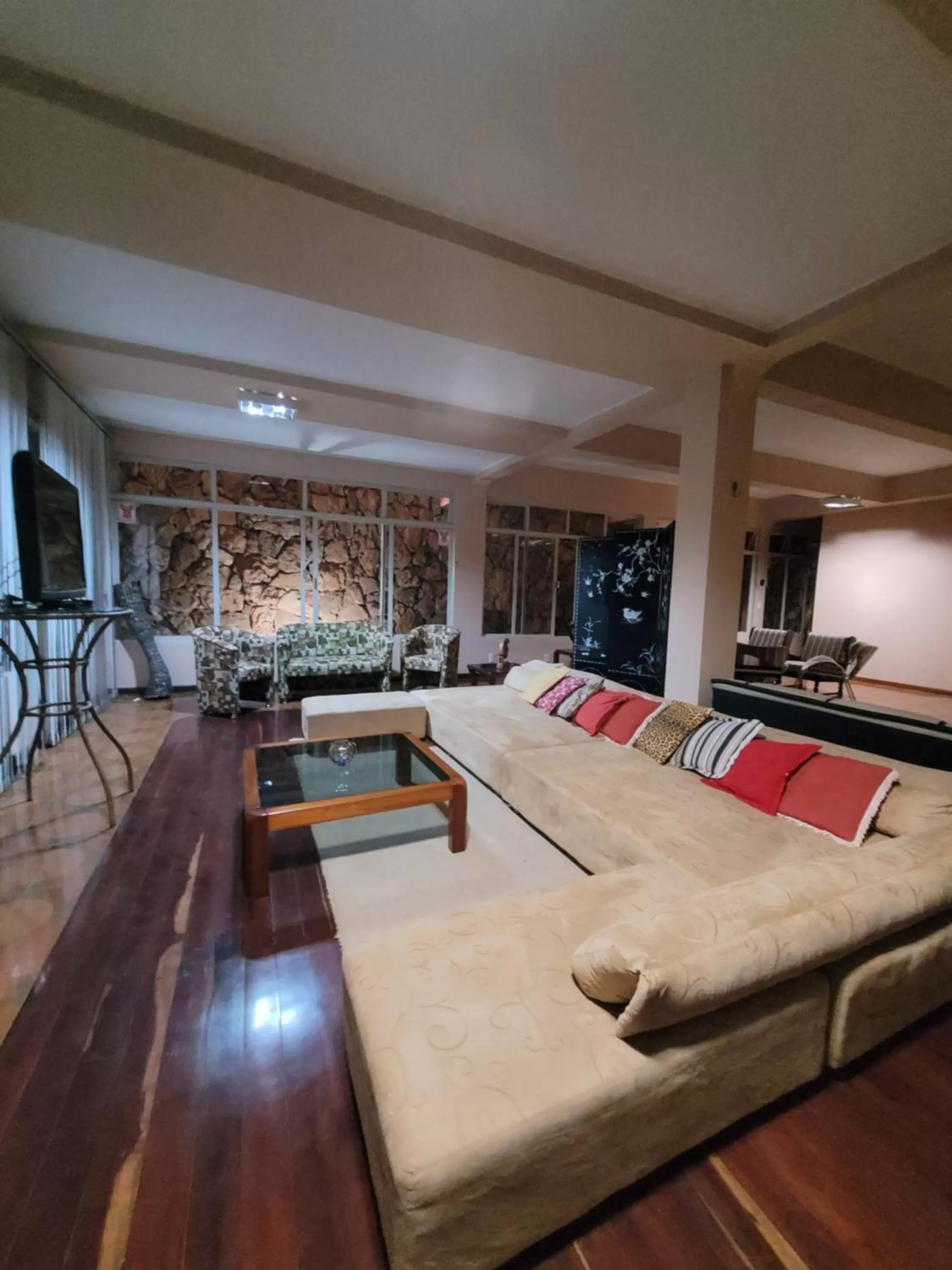 Communal lounge/ TV room in Kzazendf Cama&Cafe Hospedagem Familiar